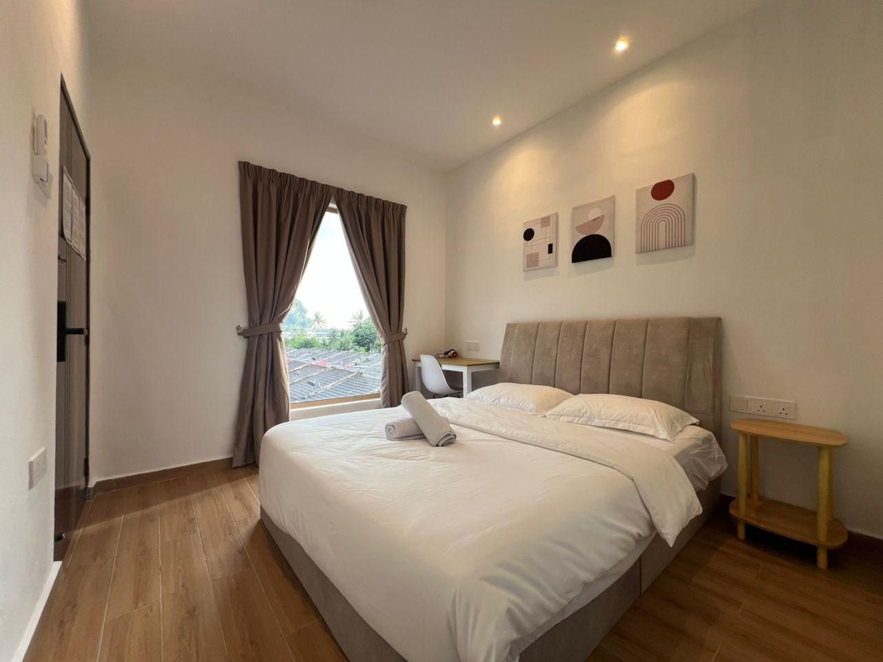 Hillview @ Bercham Heights Standard - 1 Bed Queen Non-Smoking