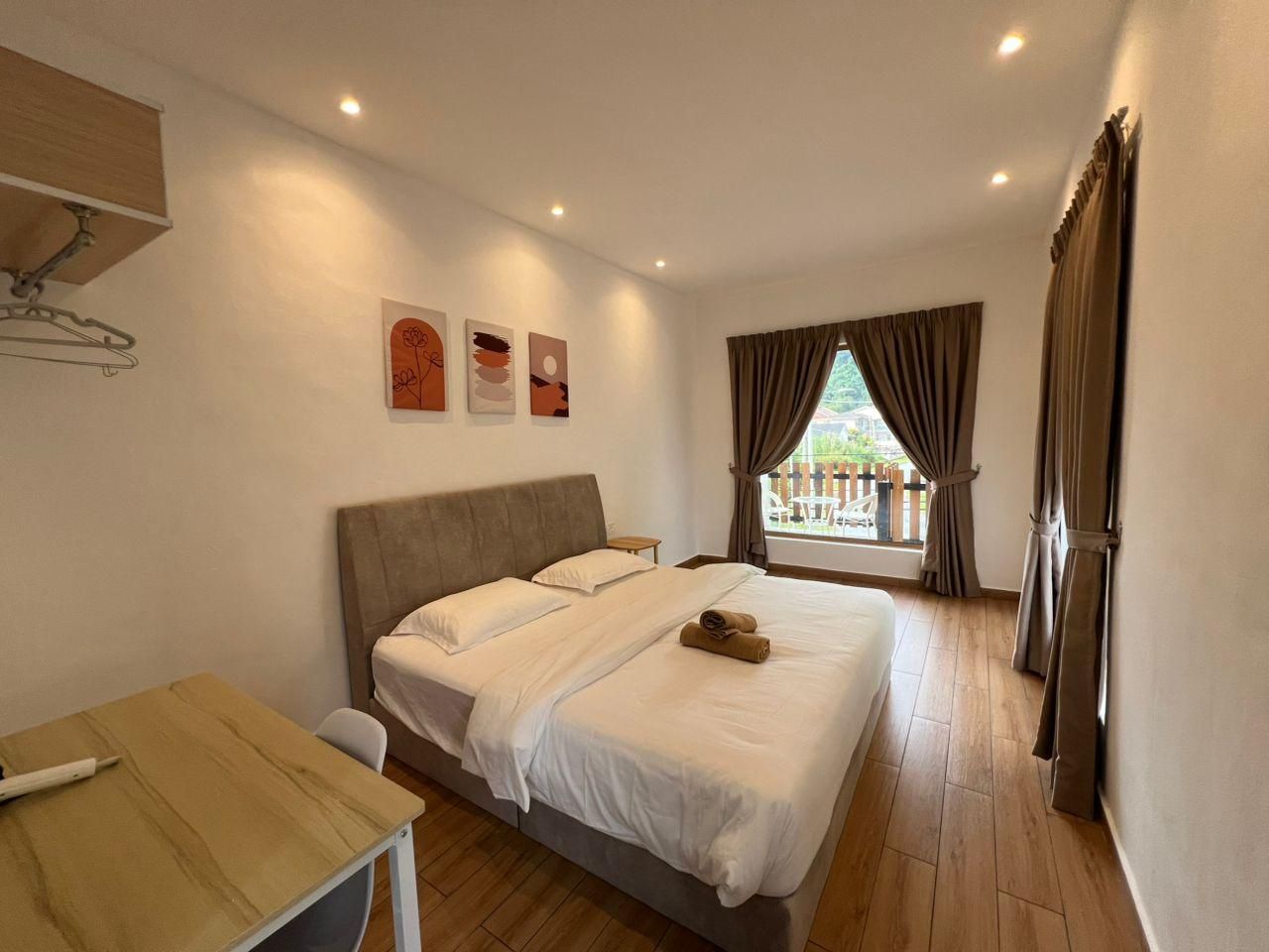 Superior - 1 King Bed