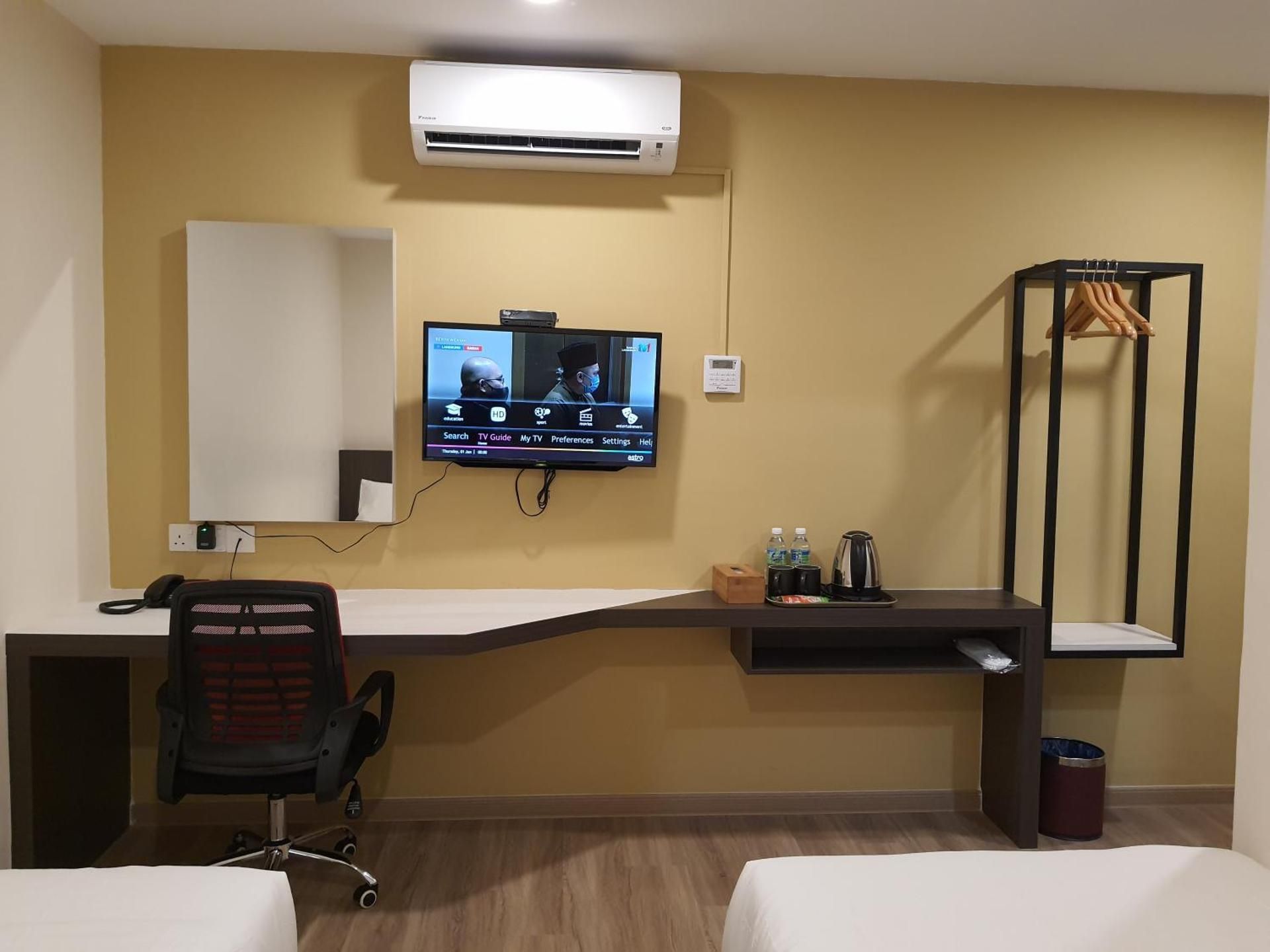 Superior Twin Room for 2 People - Non-Smoking