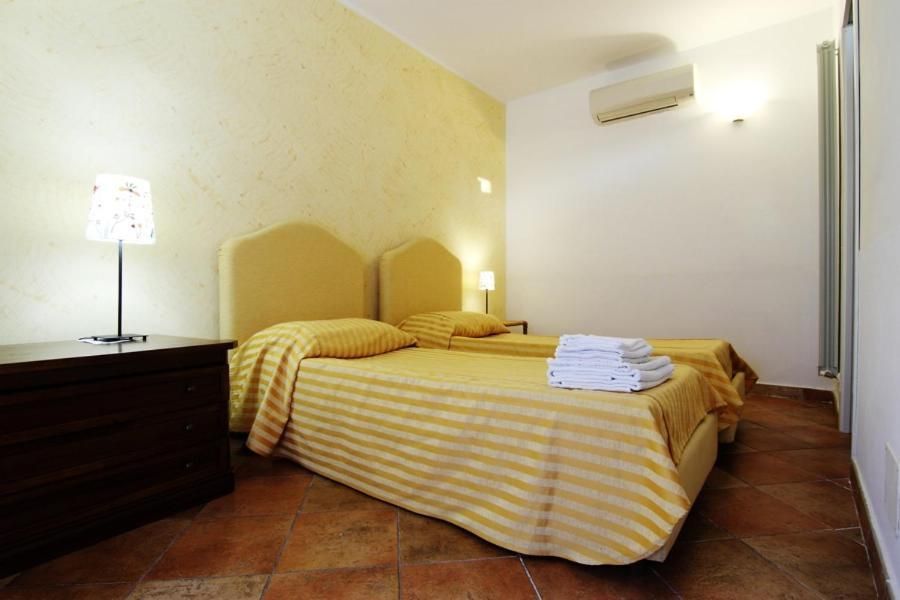 Twin Room with Shower