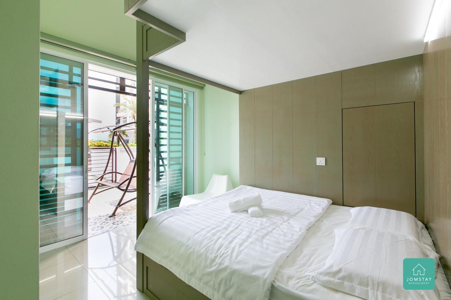 Apartment with Garden View