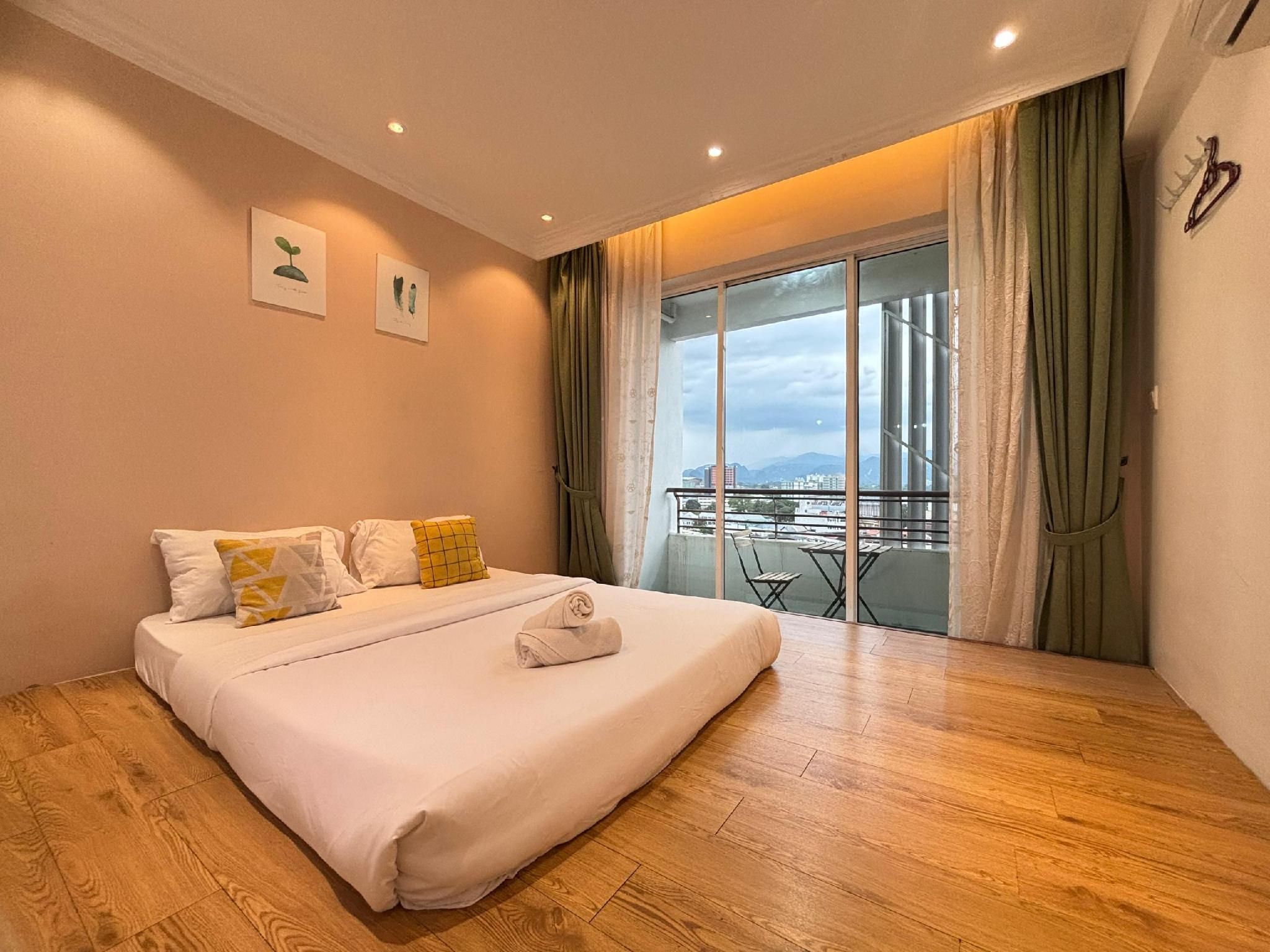 4 Bedroom Apartment