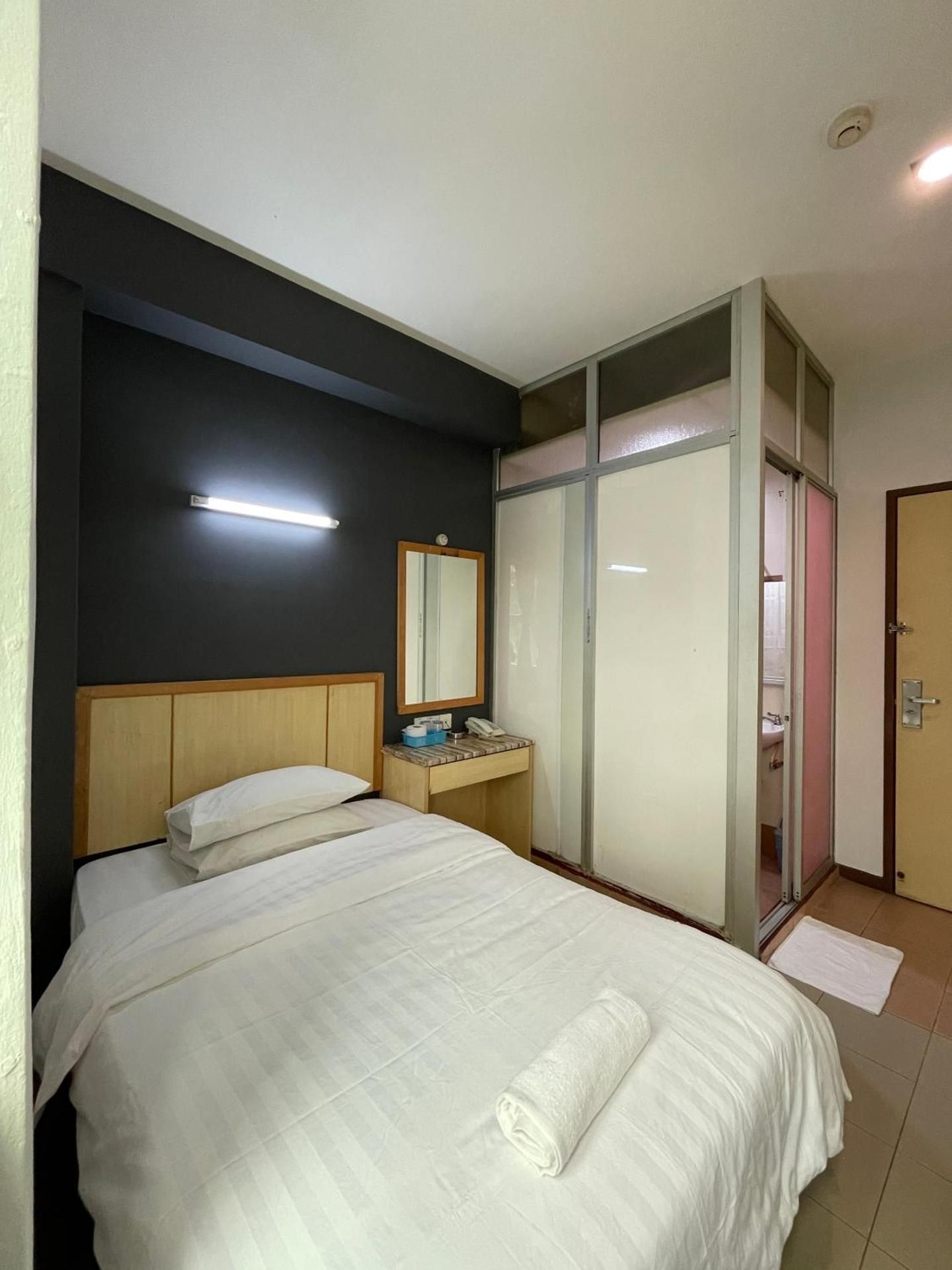 Deluxe Single Room