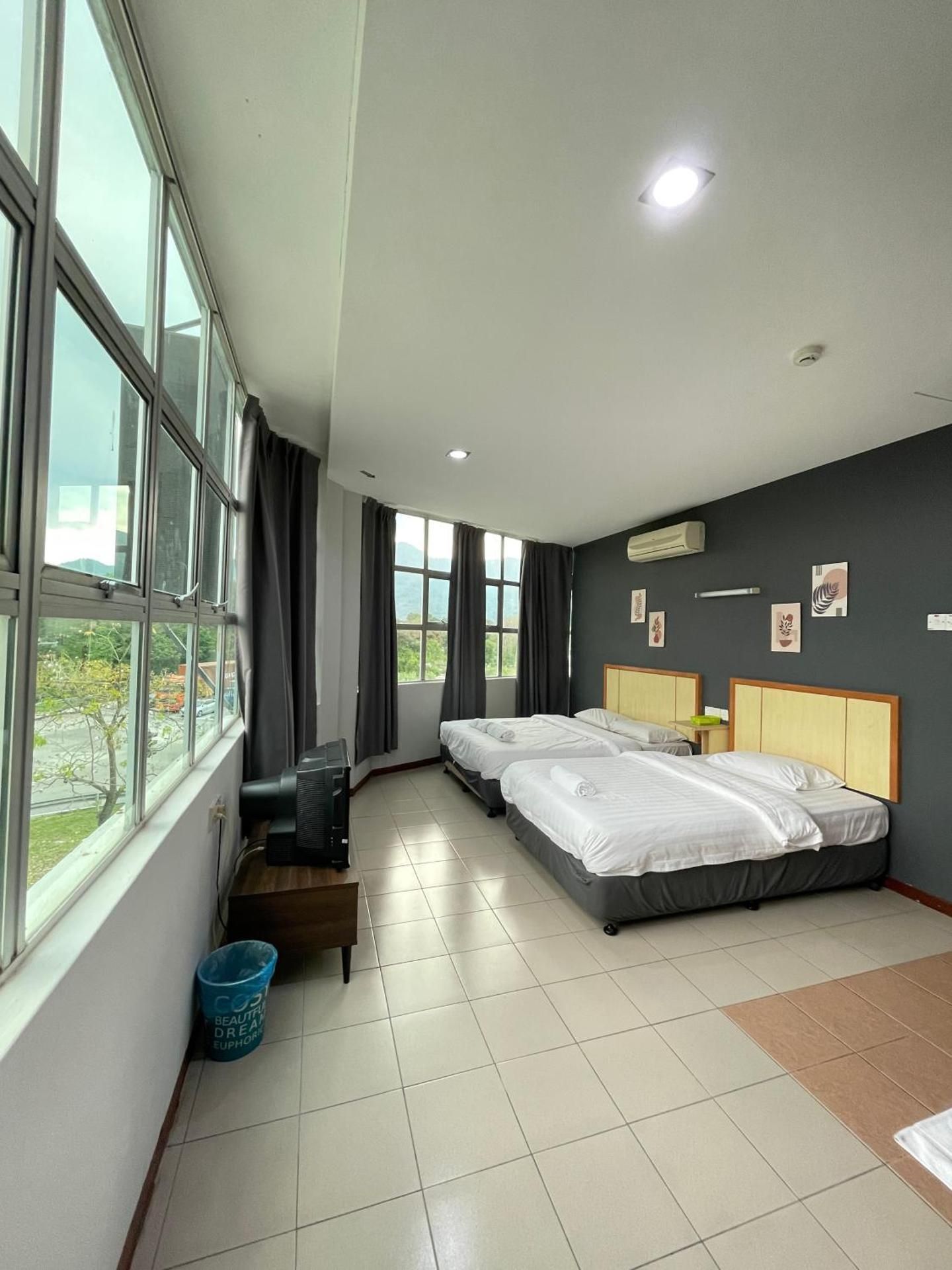 Deluxe Triple Room