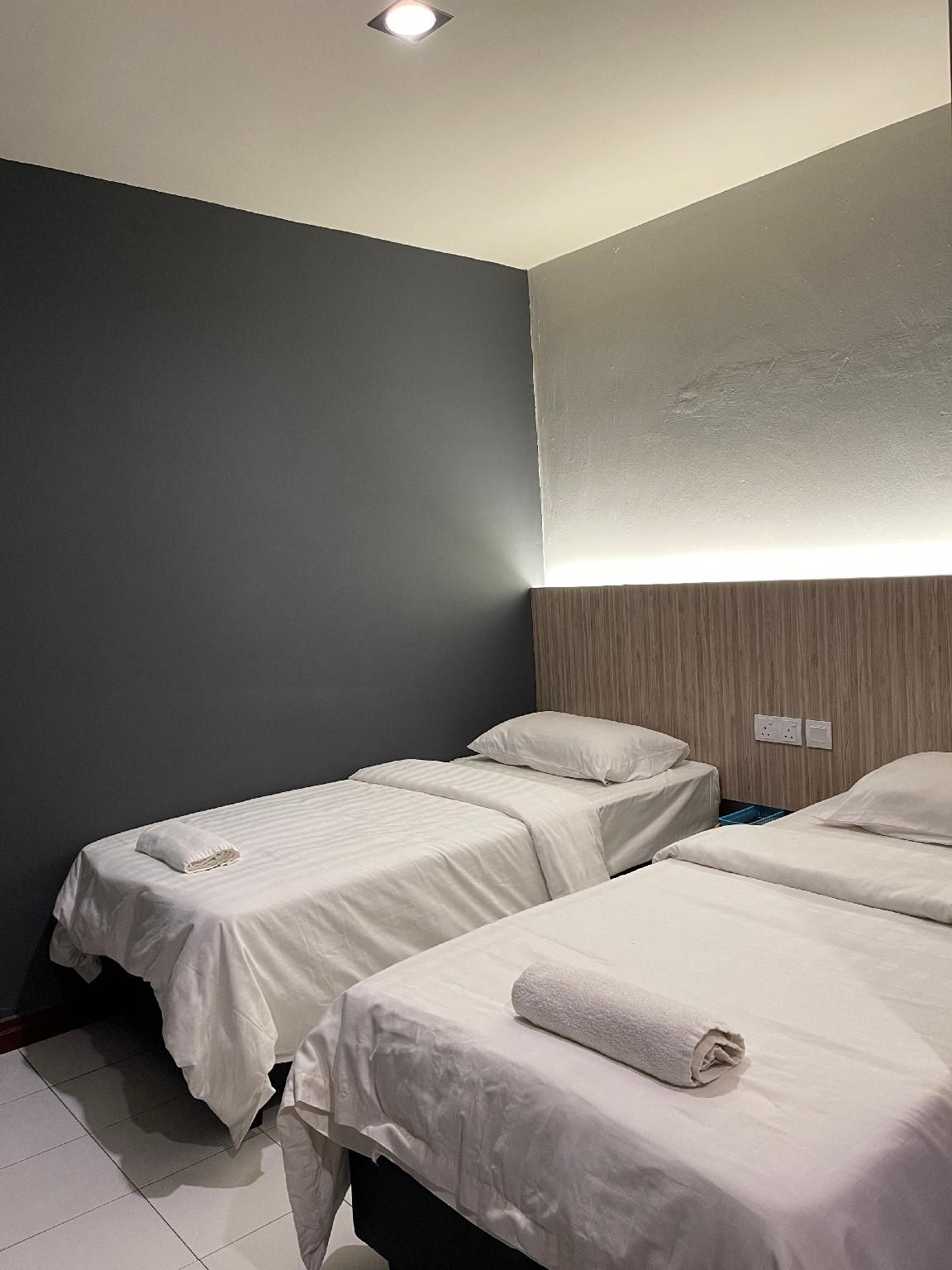 Standard Twin Room