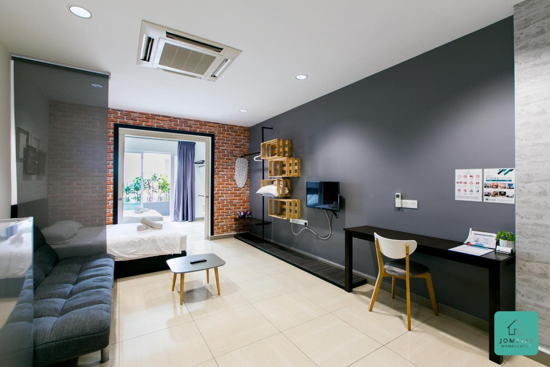 Apartment with Balcony