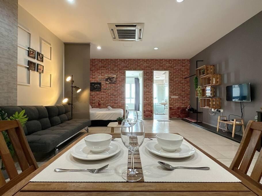 JOMSTAY Octagon Ipoh Suites 