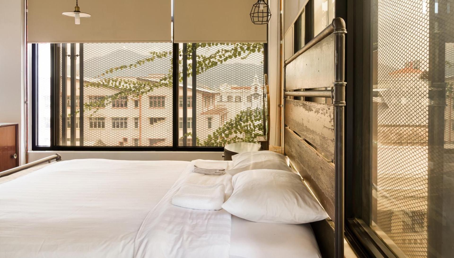 BKH Deluxe King Room