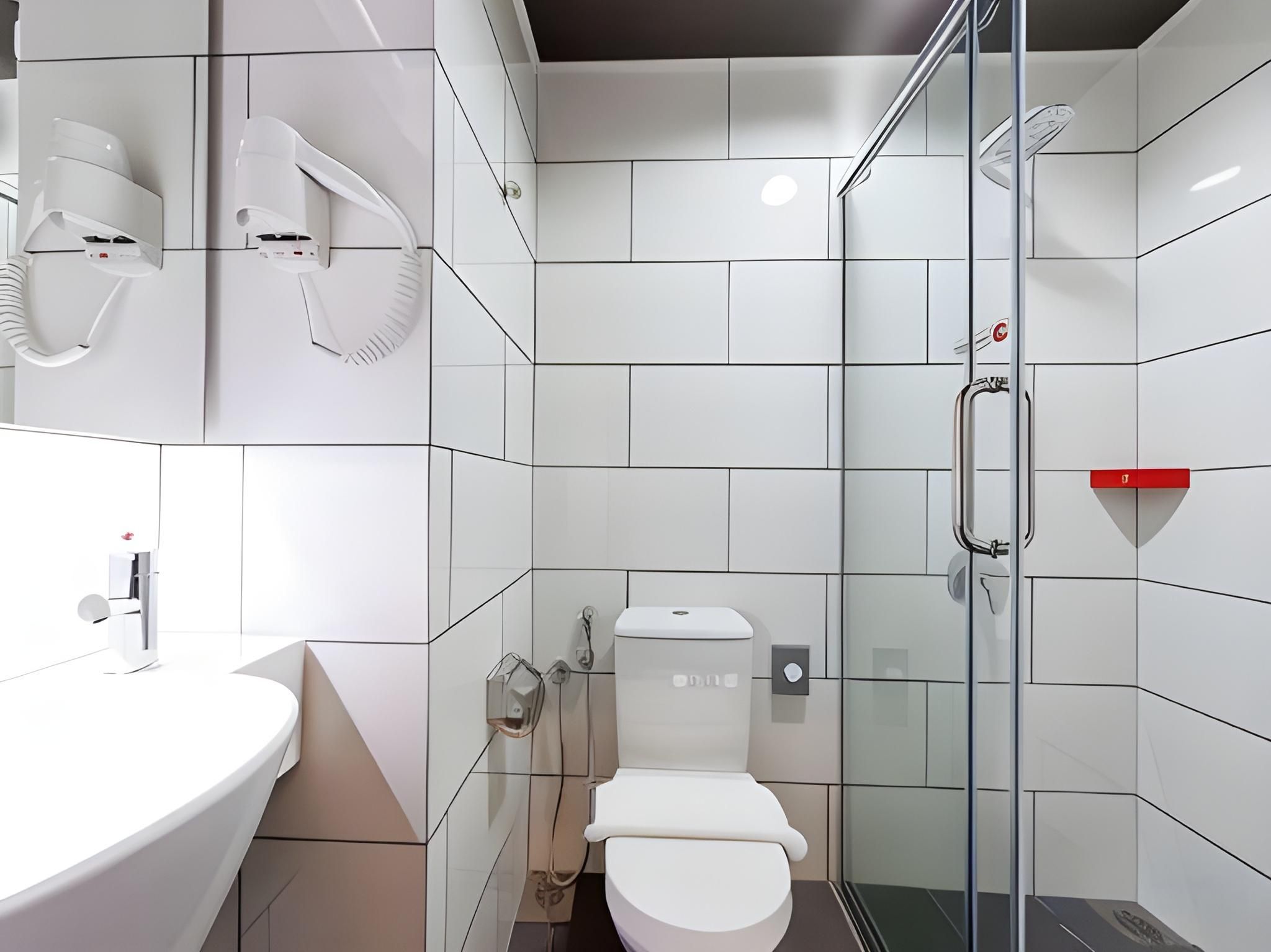 Hotel Regal Vista Standard Twin - No Window 2