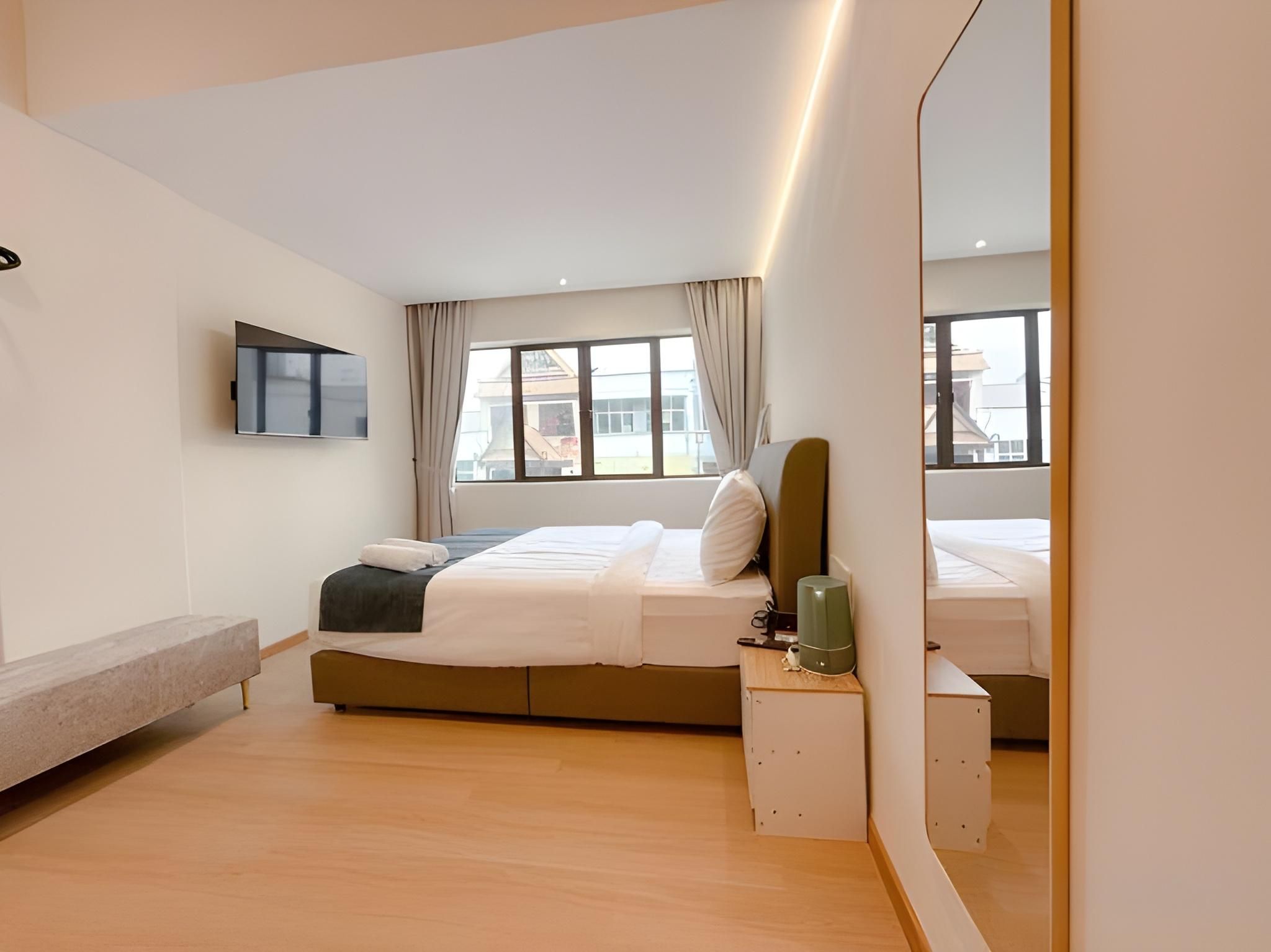 Queen Room