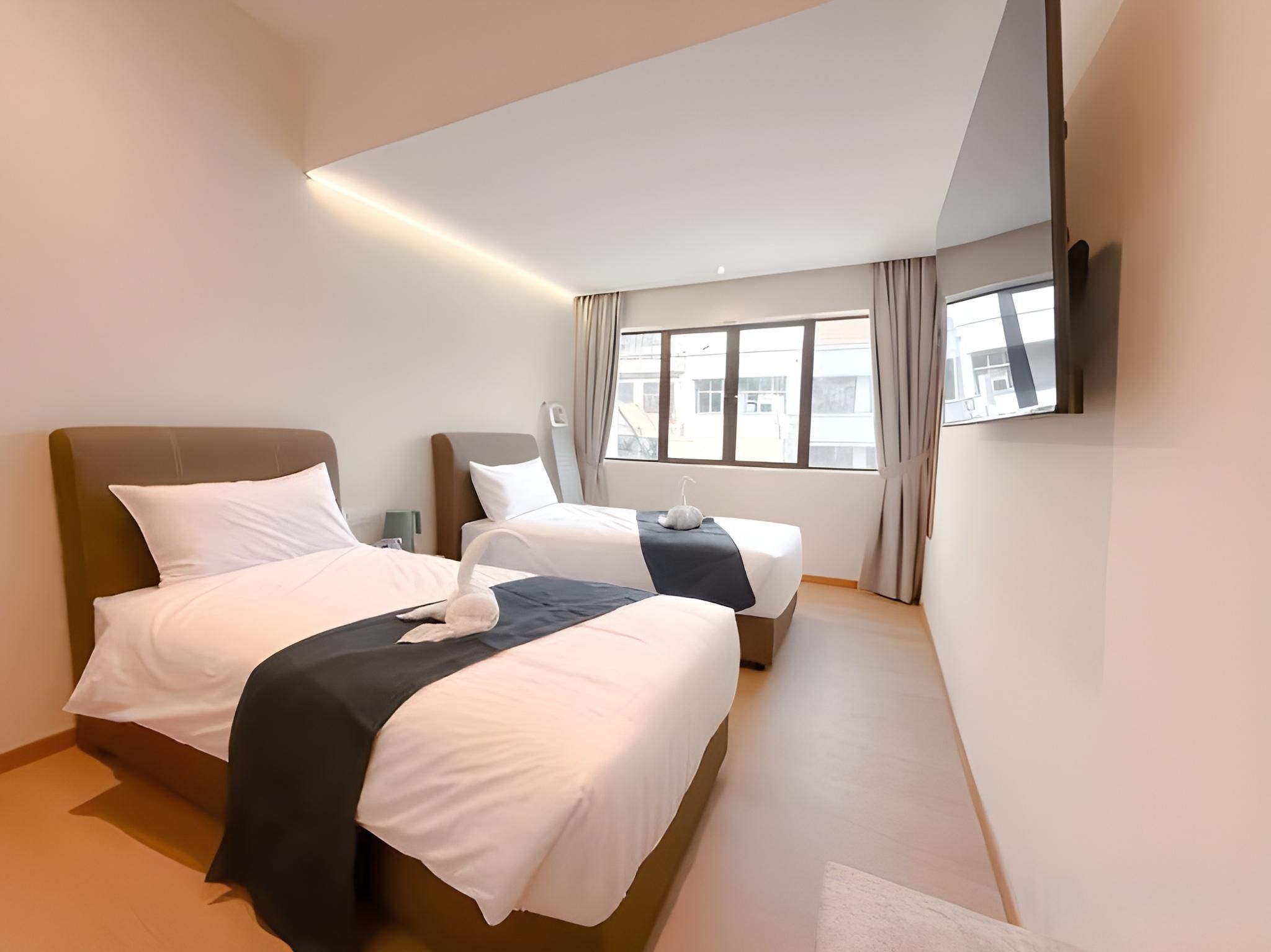 Twin Room with Private Bathroom