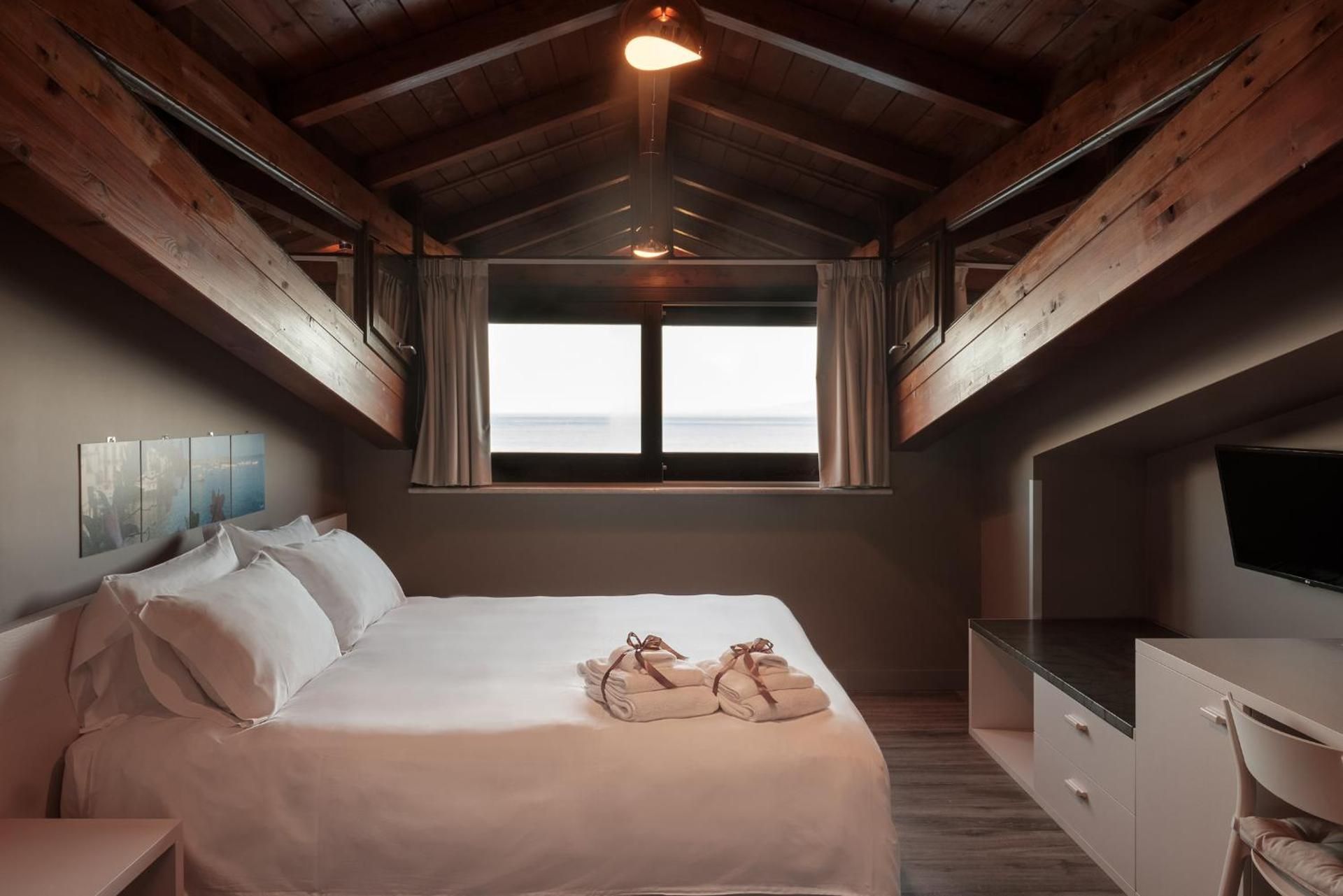 Deluxe Double Room with Sea View