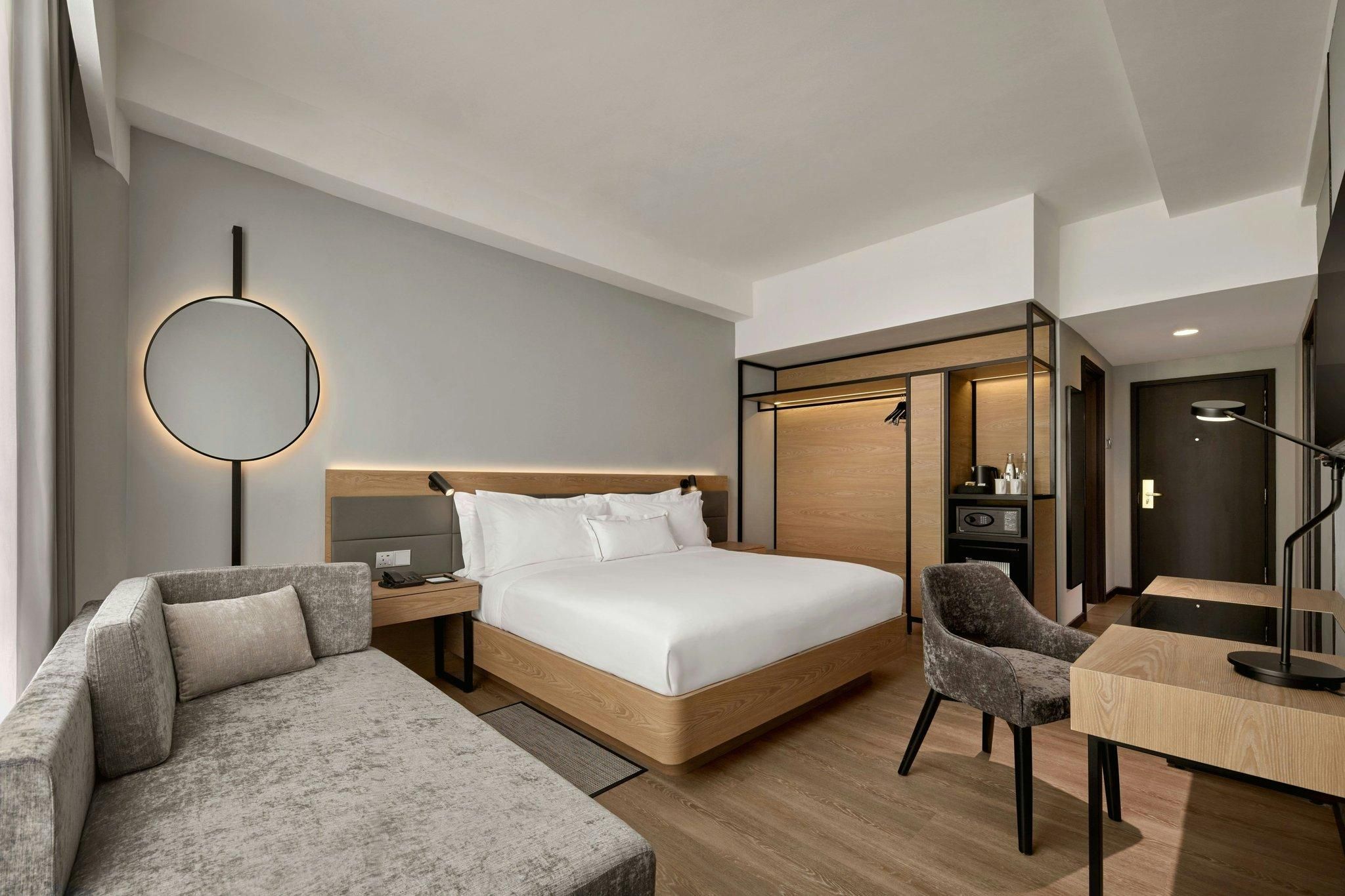 Prime Deluxe King, Guest room, 1 King, Sofa bed