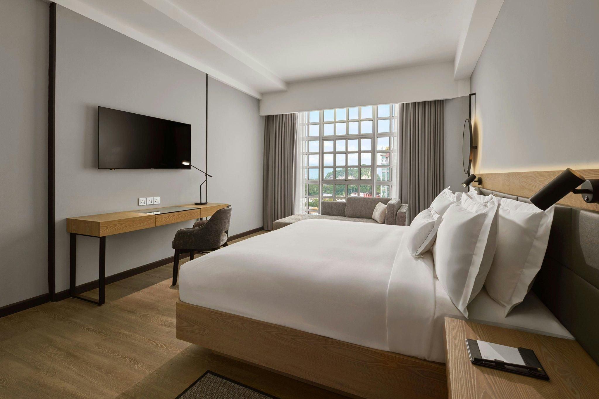 AC Hotels by Marriott Ipoh Premium King, Guest room, 1 King, Sofa bed