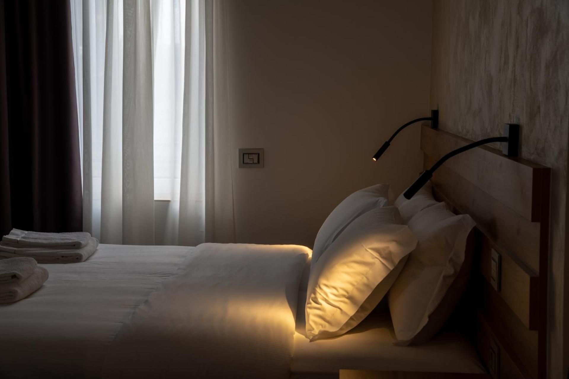 Deluxe King Suite