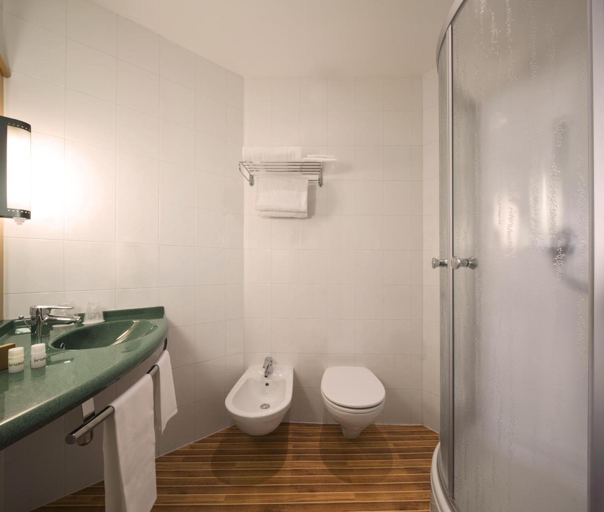 Hotel Rafael Twin Room 3