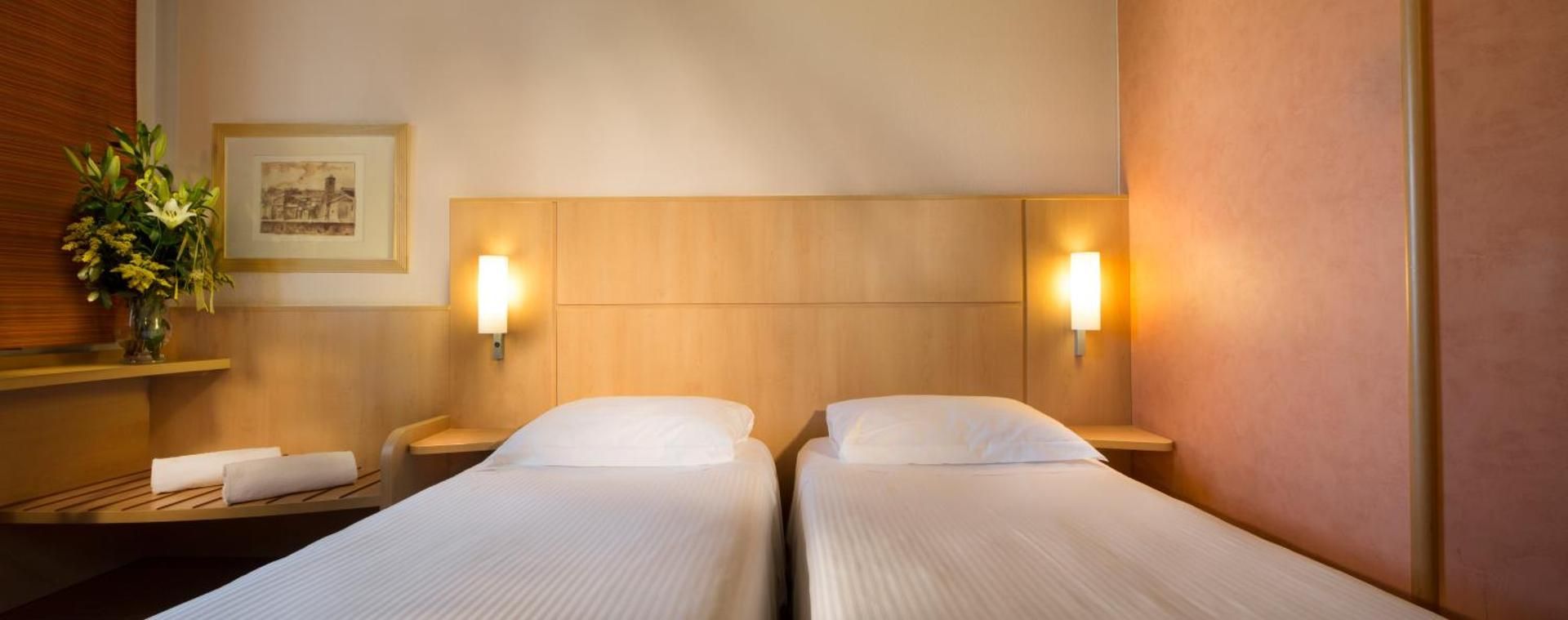 Hotel Rafael Twin Room 2