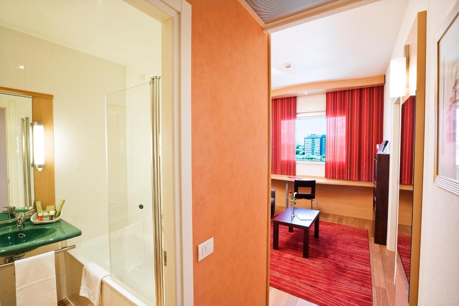 Hotel Rafael Junior Suite 3