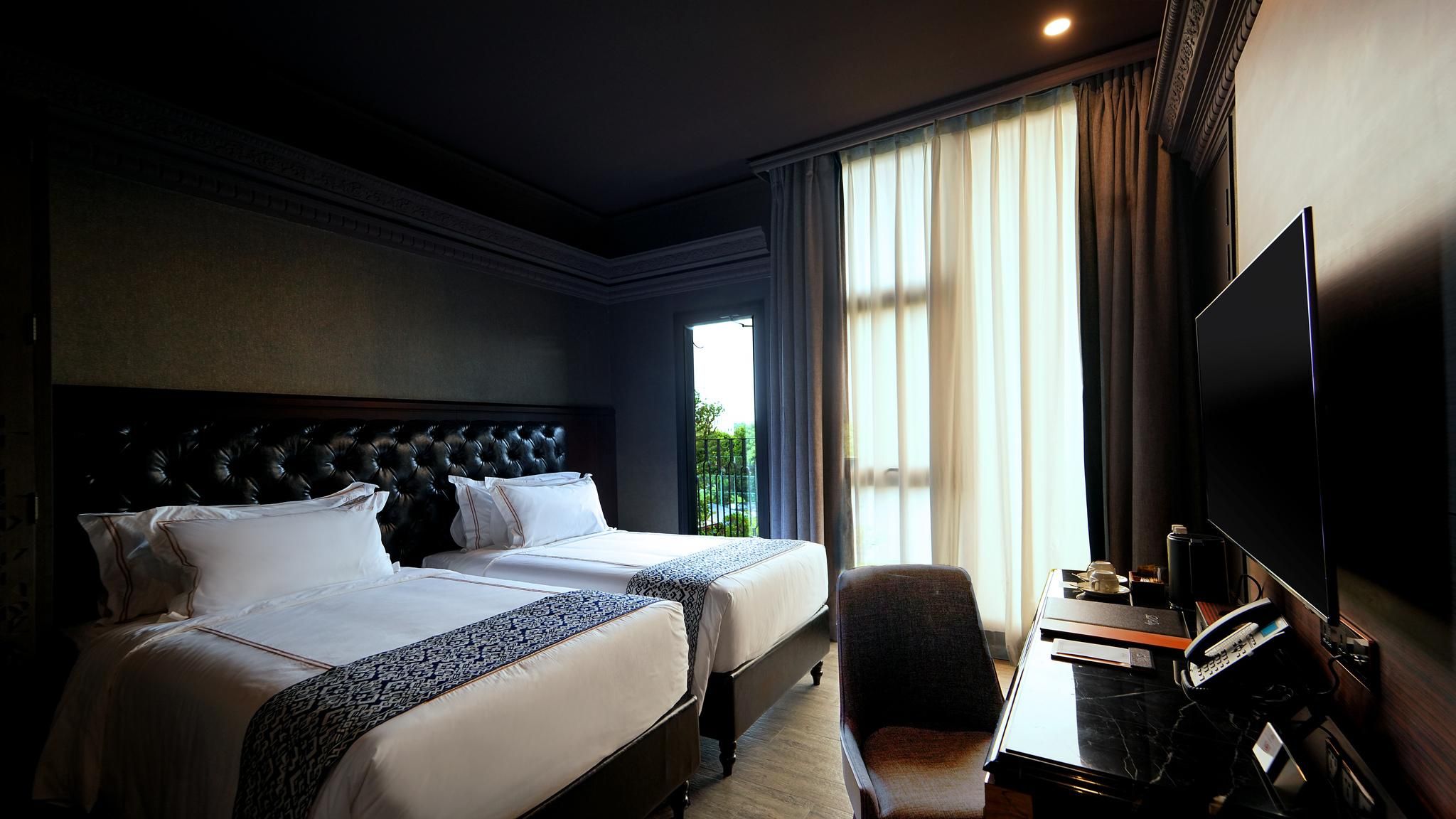 1969 D'Kelly Hotel Superior Twin 2