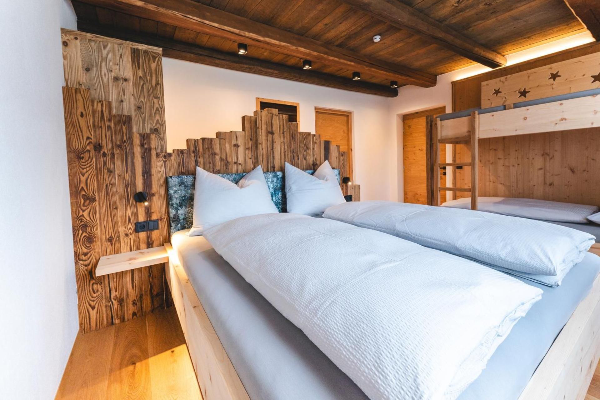 Superior One-Bedroom Apartment with Balcony