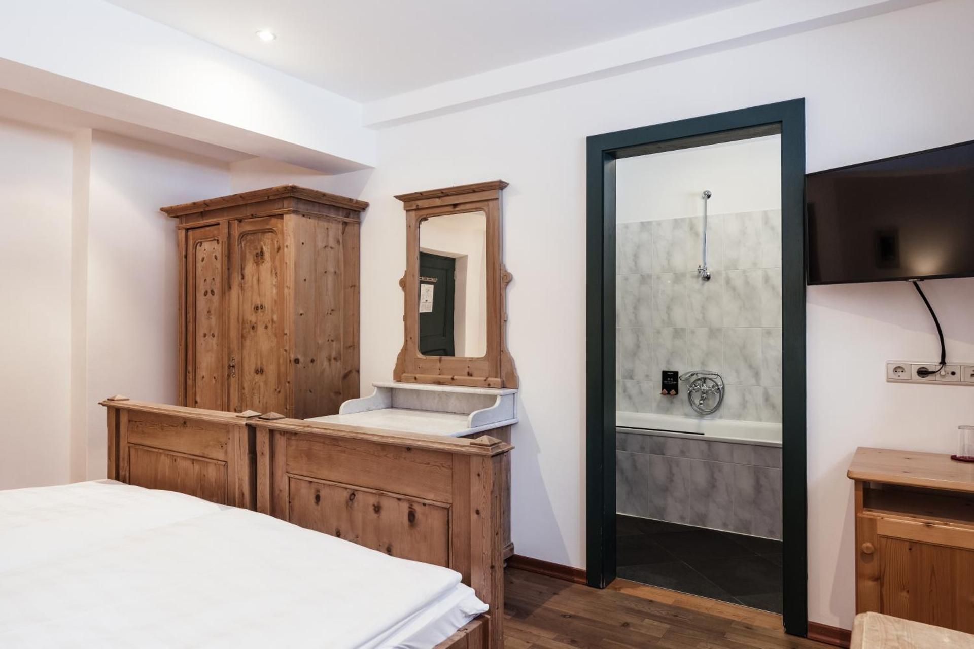 Single Room with Bath