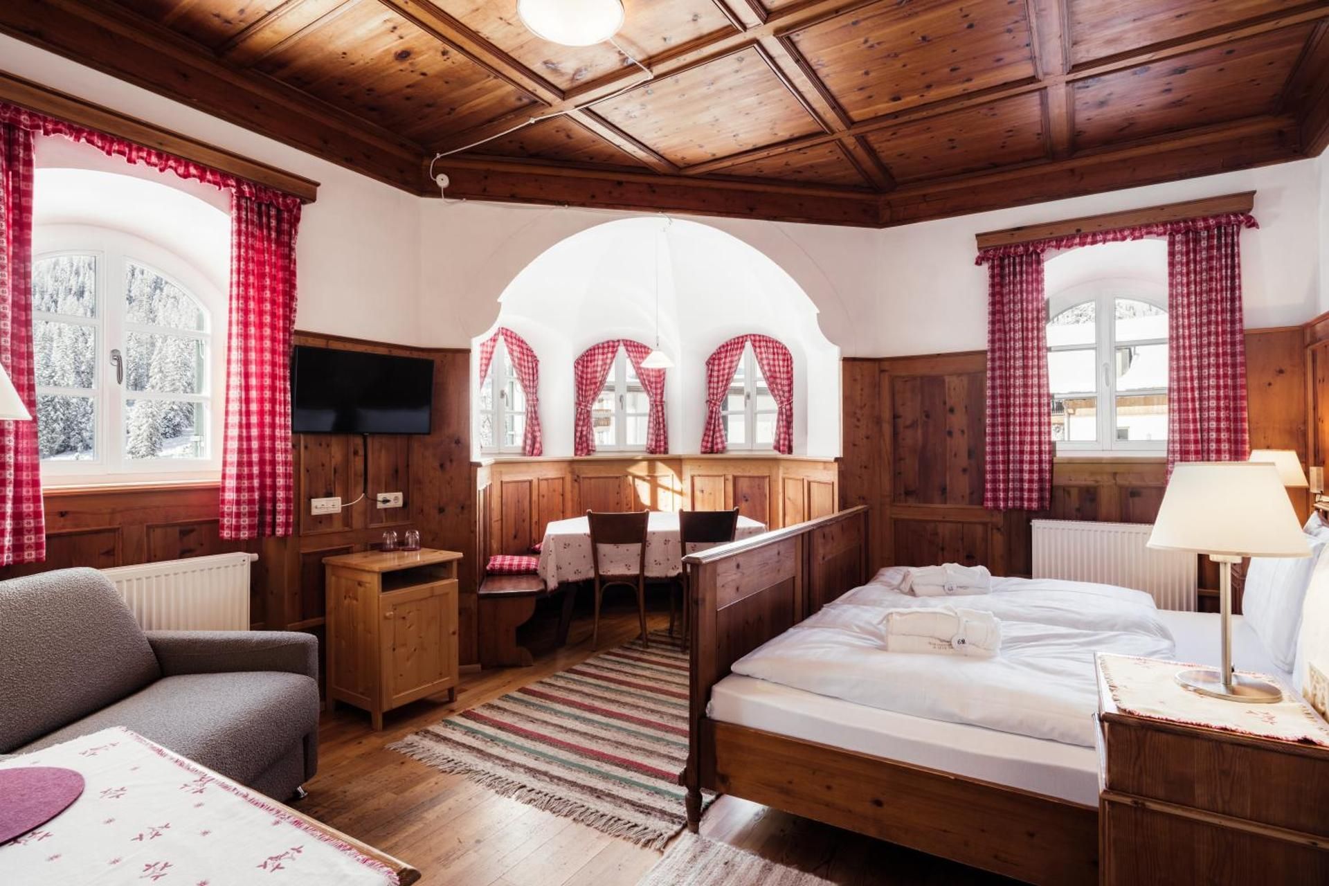 Deluxe Double Room with Bath - Annex