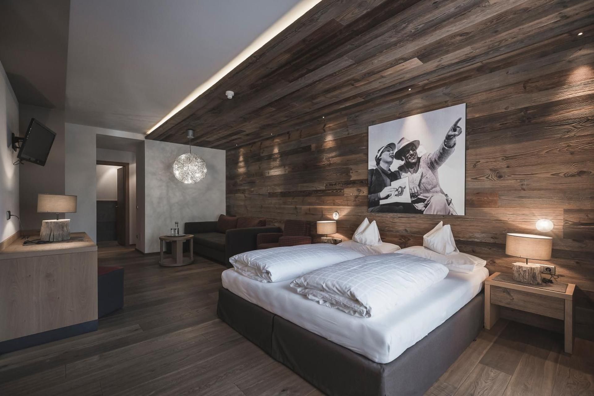 Wellness Suite with Jacuzzi and Infrared Cabine