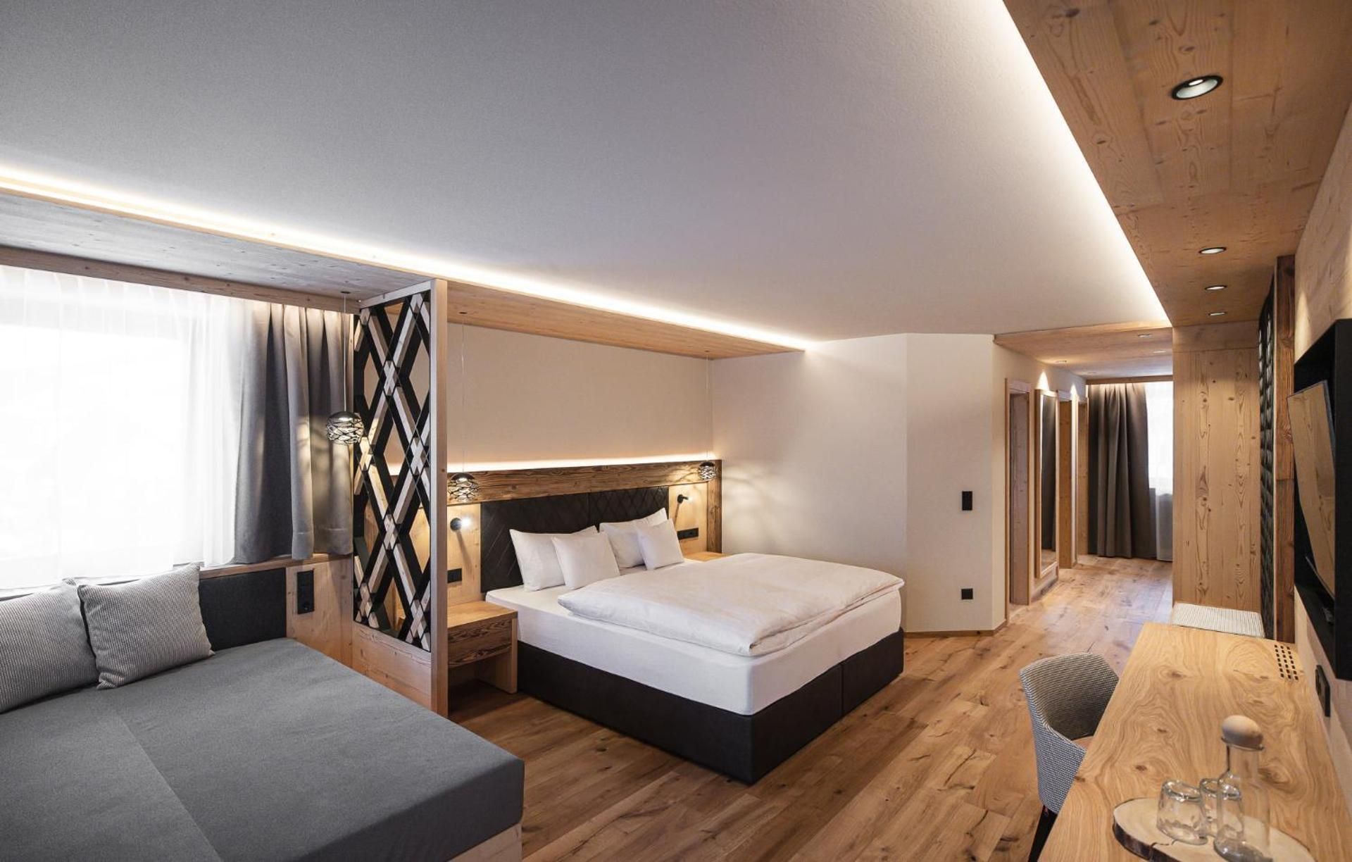 Panorama Family Suite with Balcony