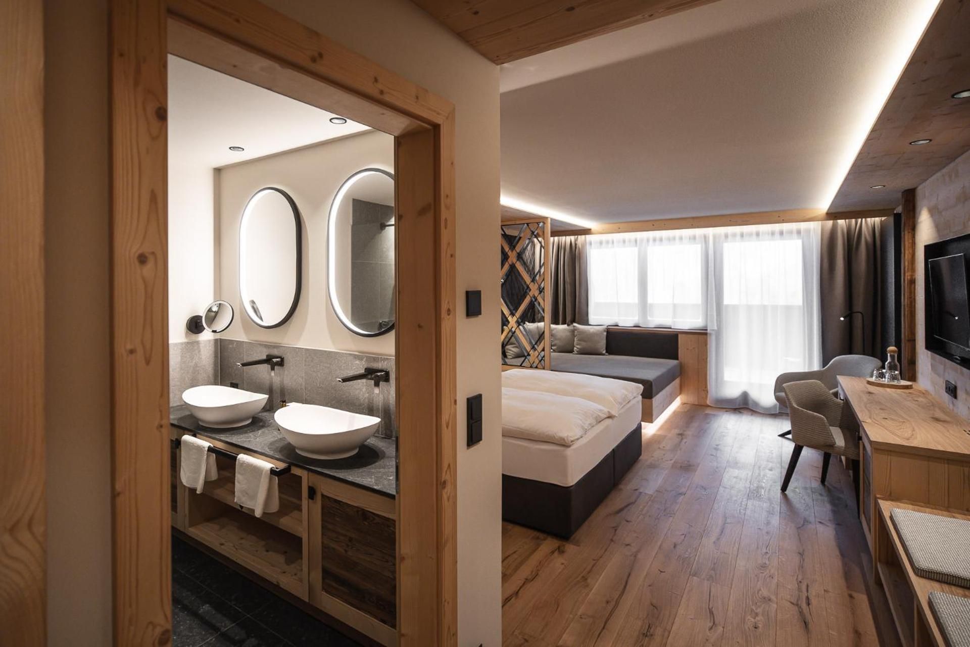 Panorama Suite with Balcony