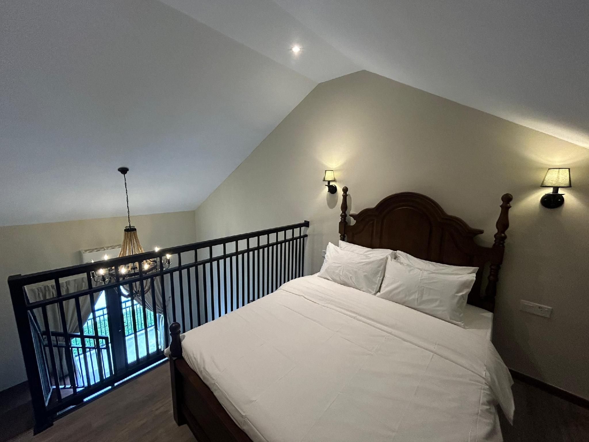 Duplex Quadruple Room