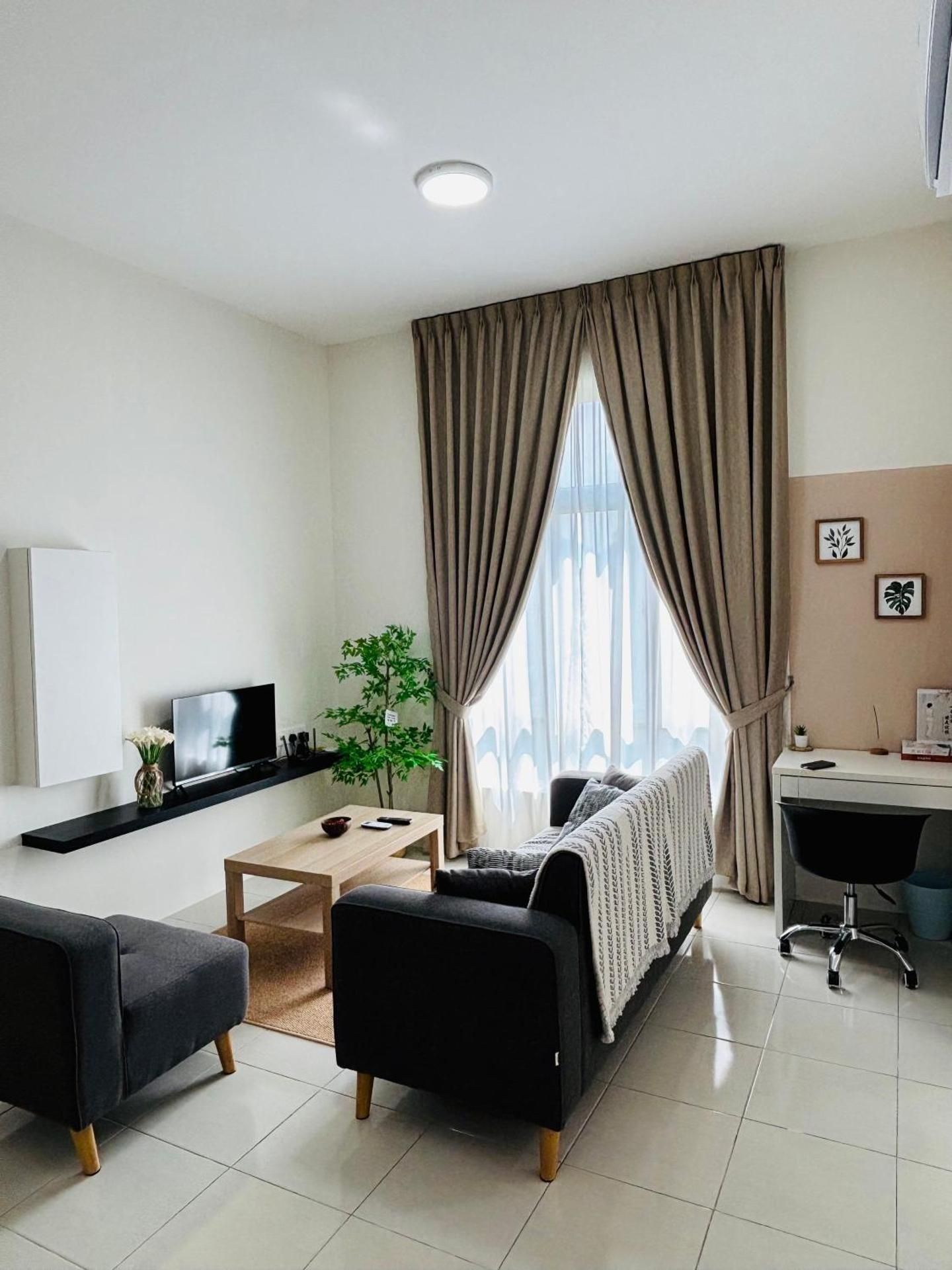 Family Two-Bedroom Apartment with View