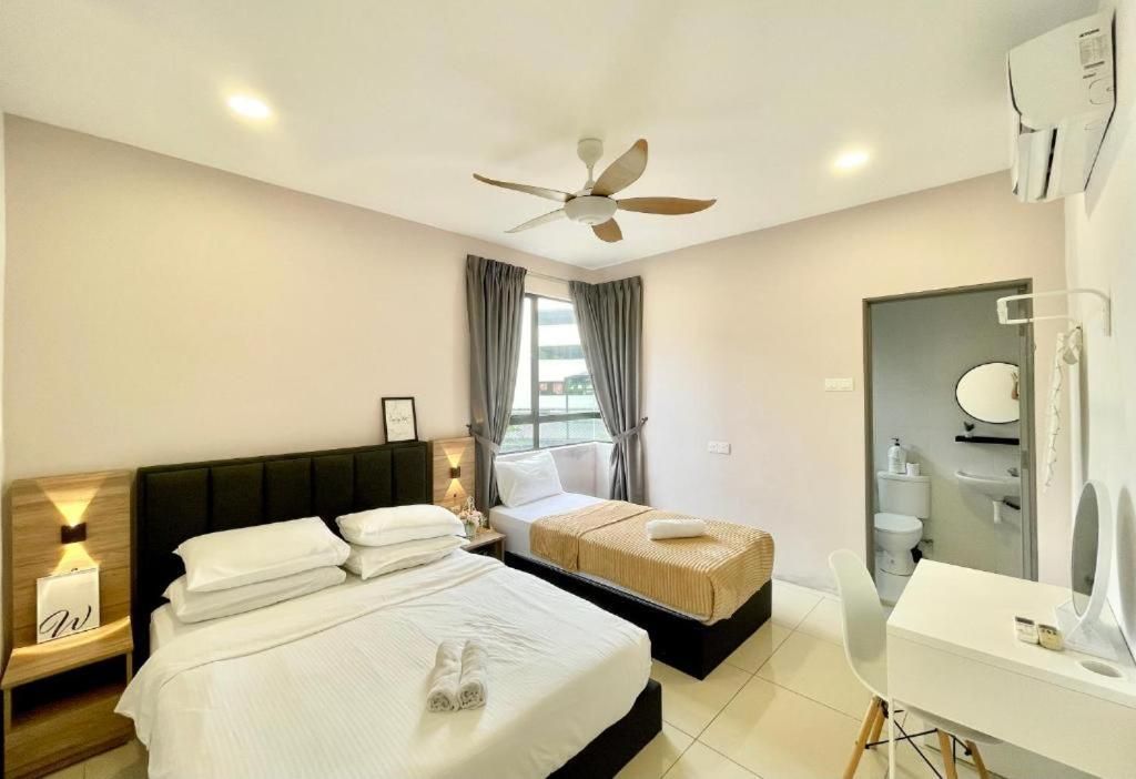 Four-Bedroom Luxury Apartment