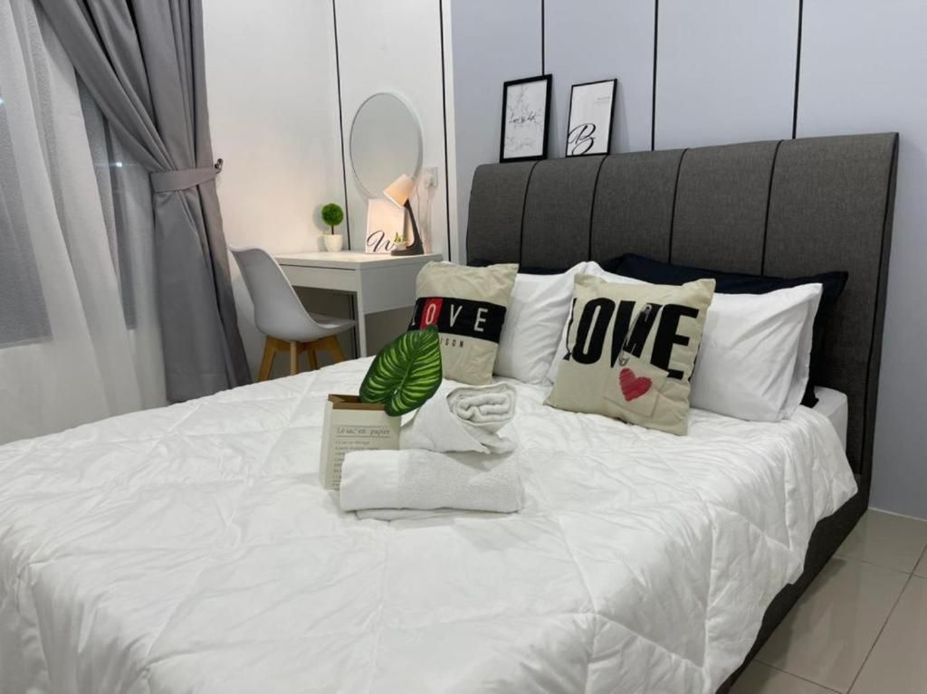 Three-Bedroom Superior Apartment