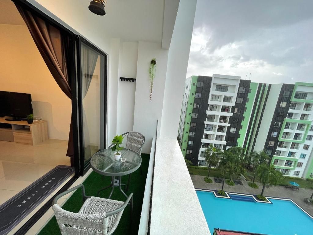 Deluxe Three-Bedroom
