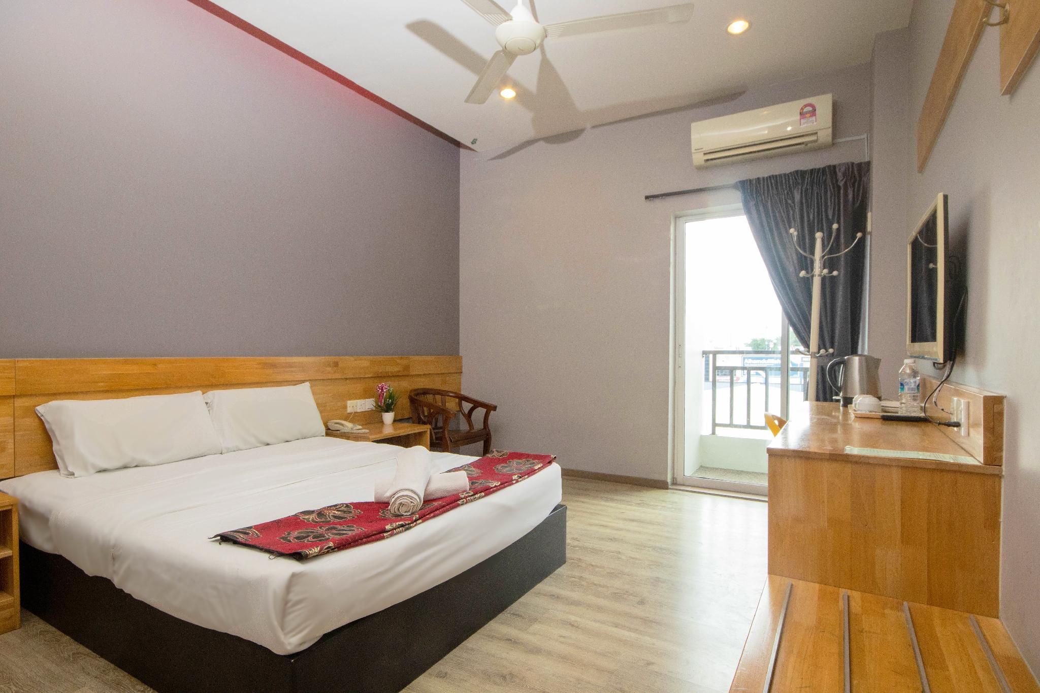 JQ SURIA 18 HOTEL Double Room