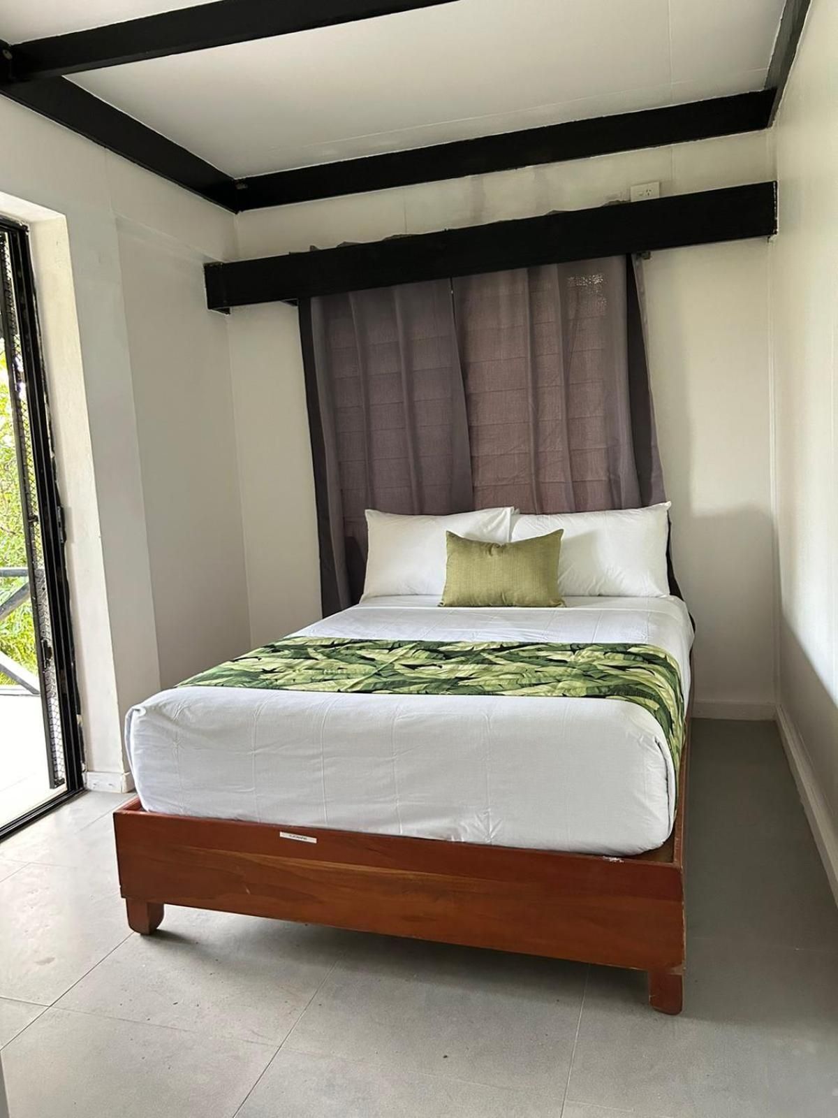 2 Bedroom Apartment with Pool View