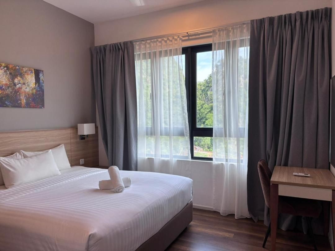 Two-Bedroom Apartment with Mountain View