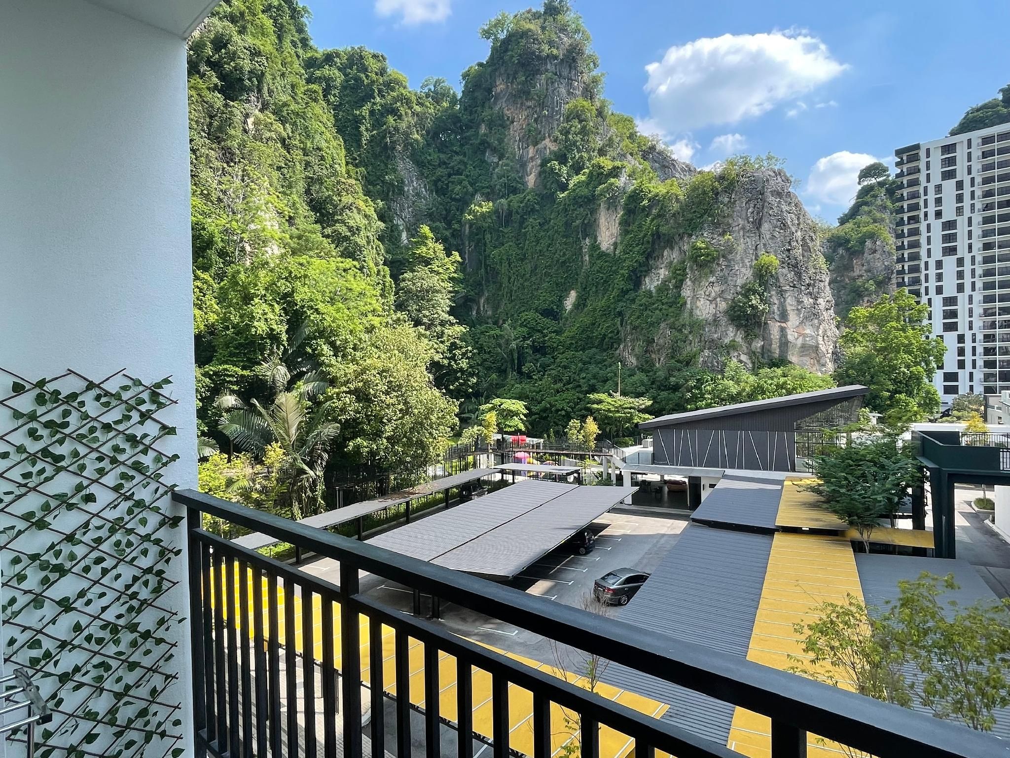 3-Bedroom Apartment with Balcony