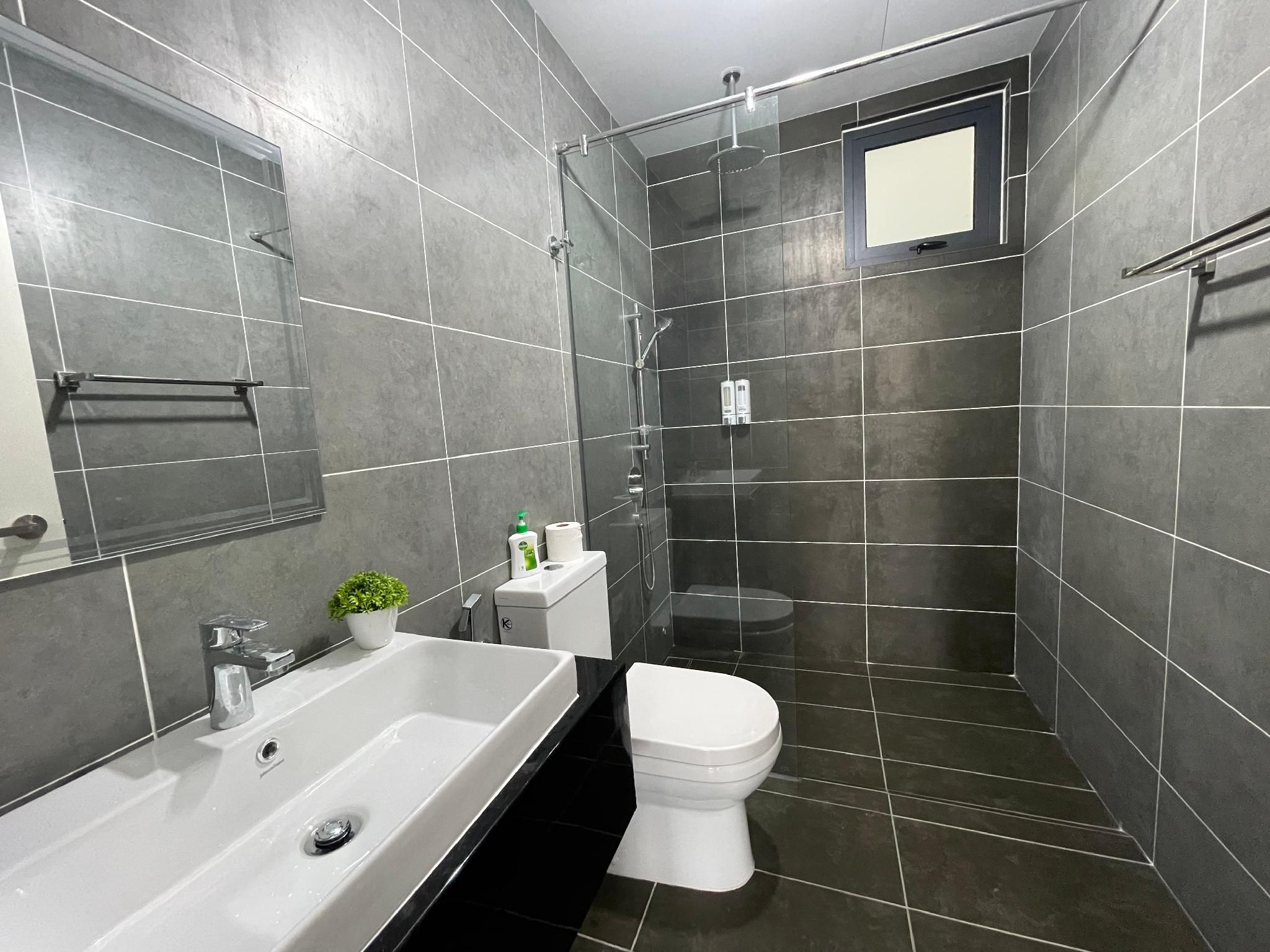 Ipoh Sunway Onsen Themepark Suite  6-11pax 2parkin Two-Bedroom Premium Apartment with Balcony