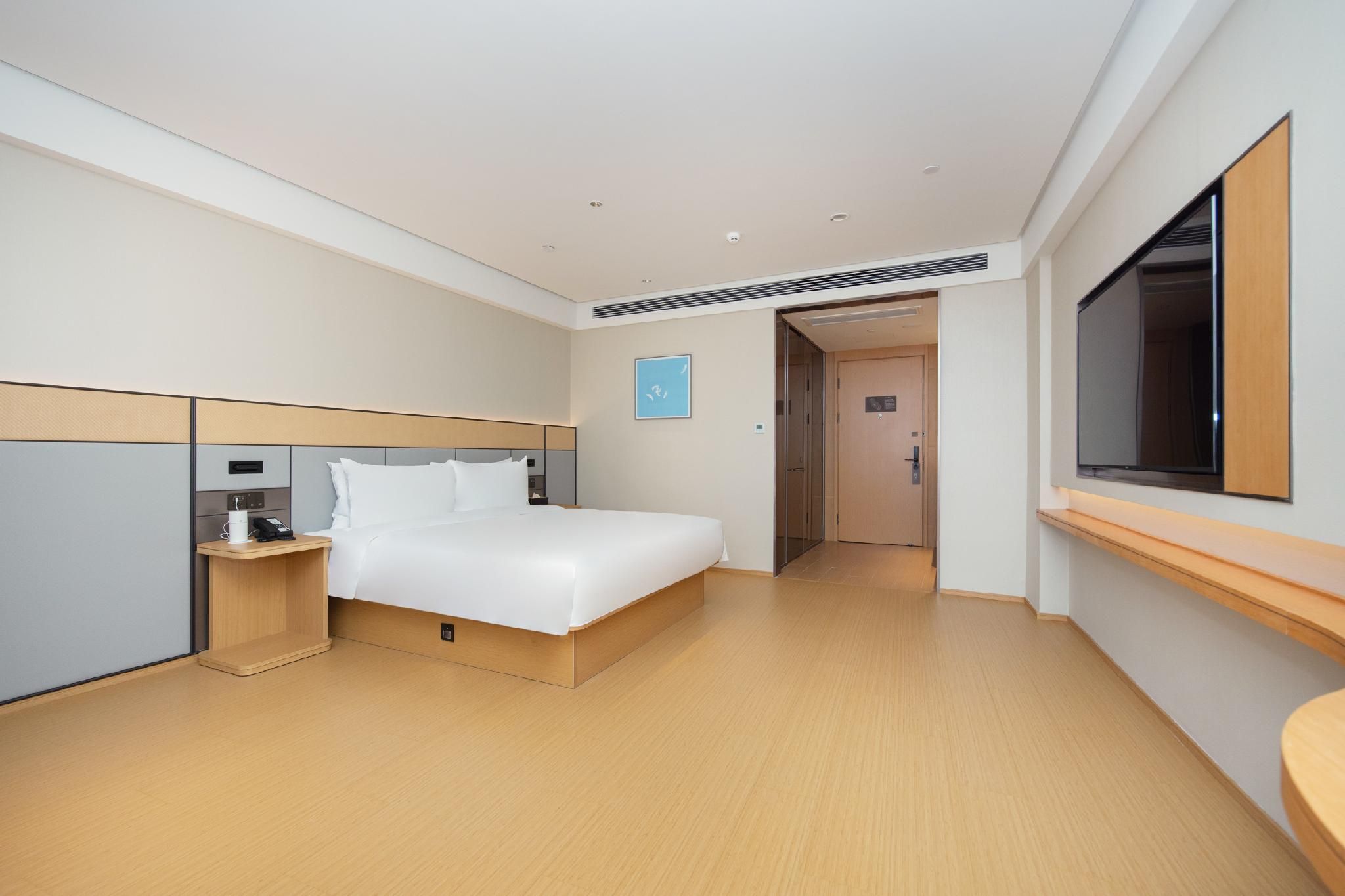 Business Queen Bed Room