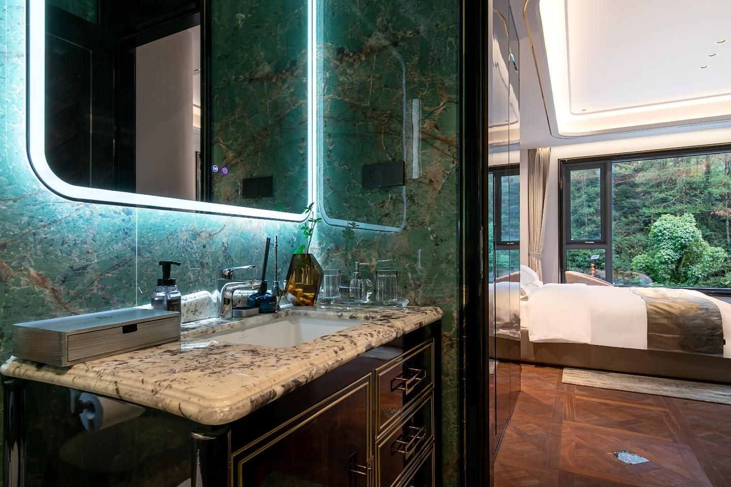 Immersing Hotel Quzhou Liangtingwan Dossen - Viewing 1 Bed Room with Balcony 3