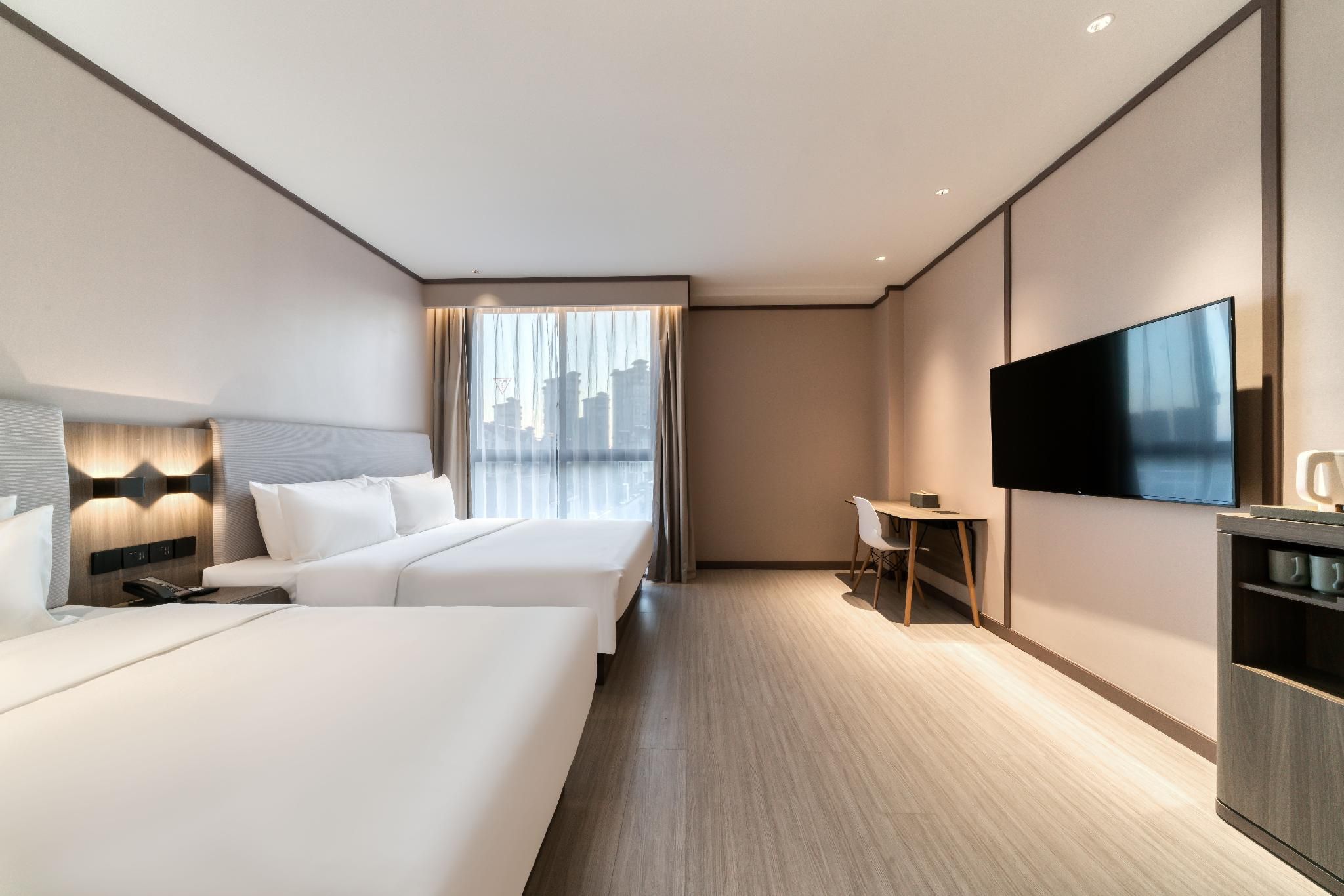 Huazhu - Family Room