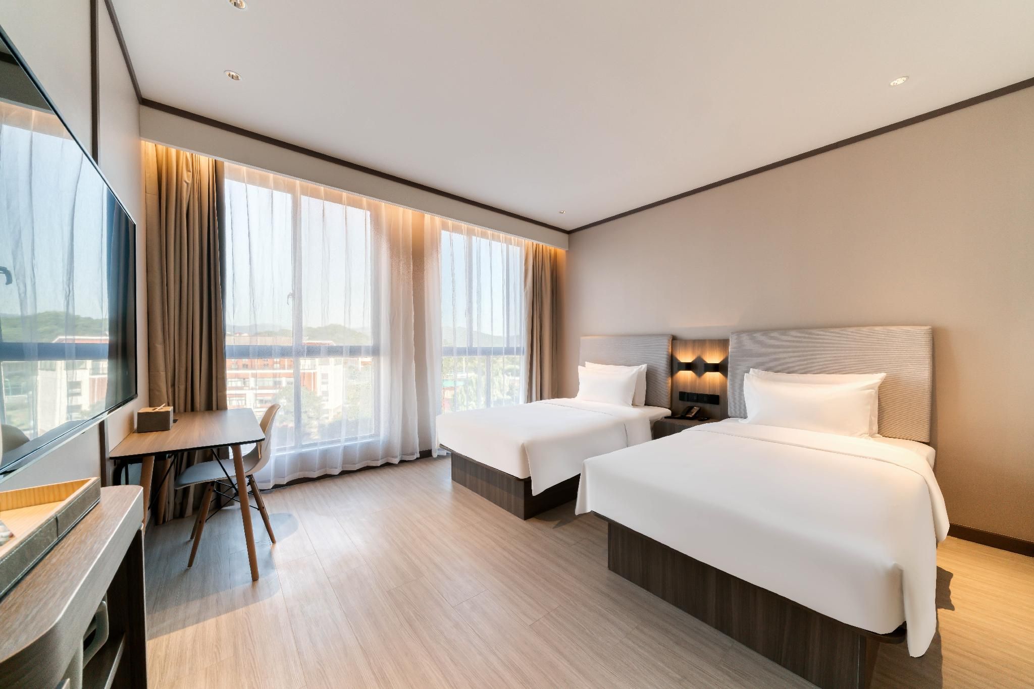 Twin Business Room