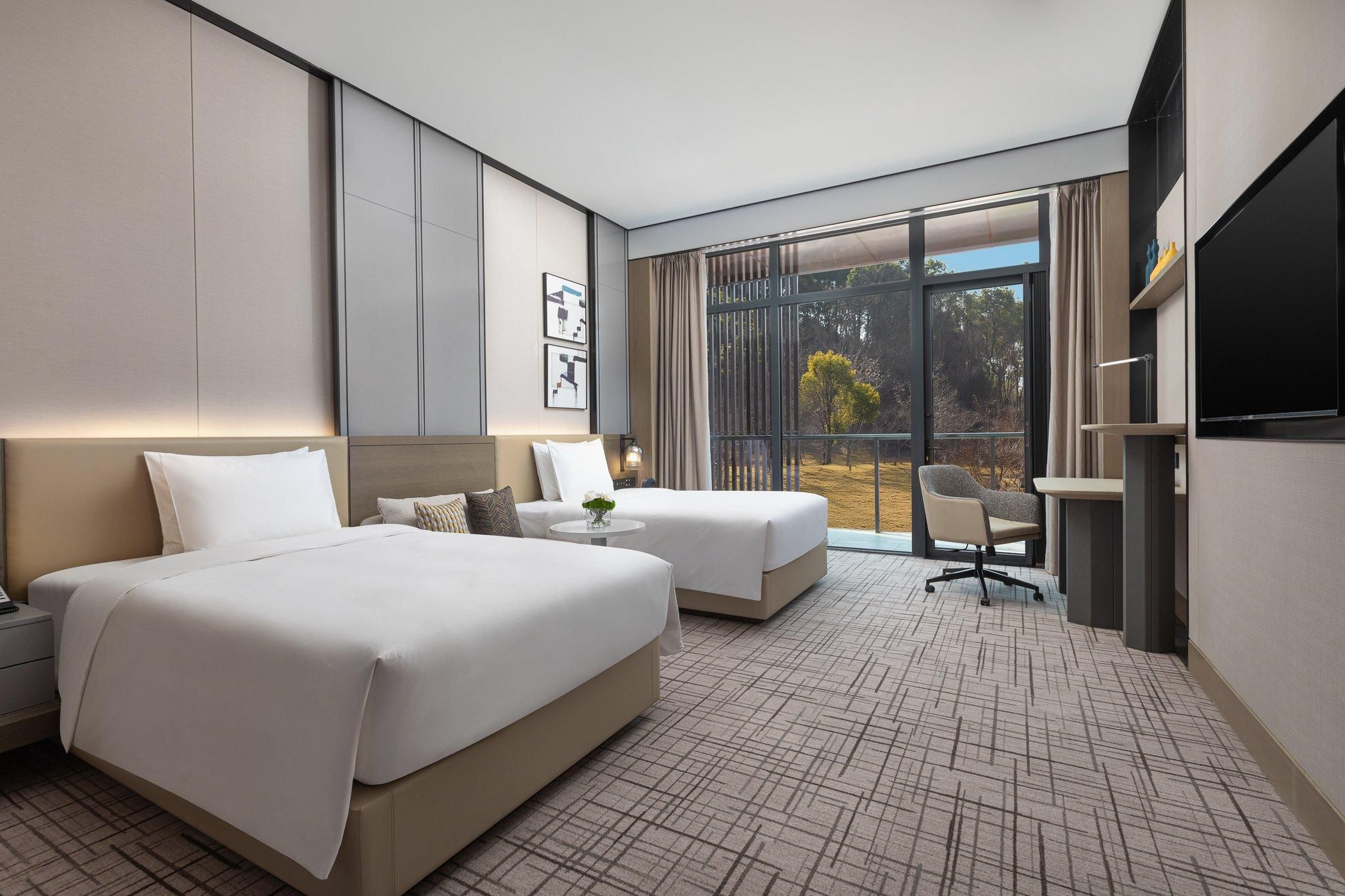 2 Double Standard Balcony