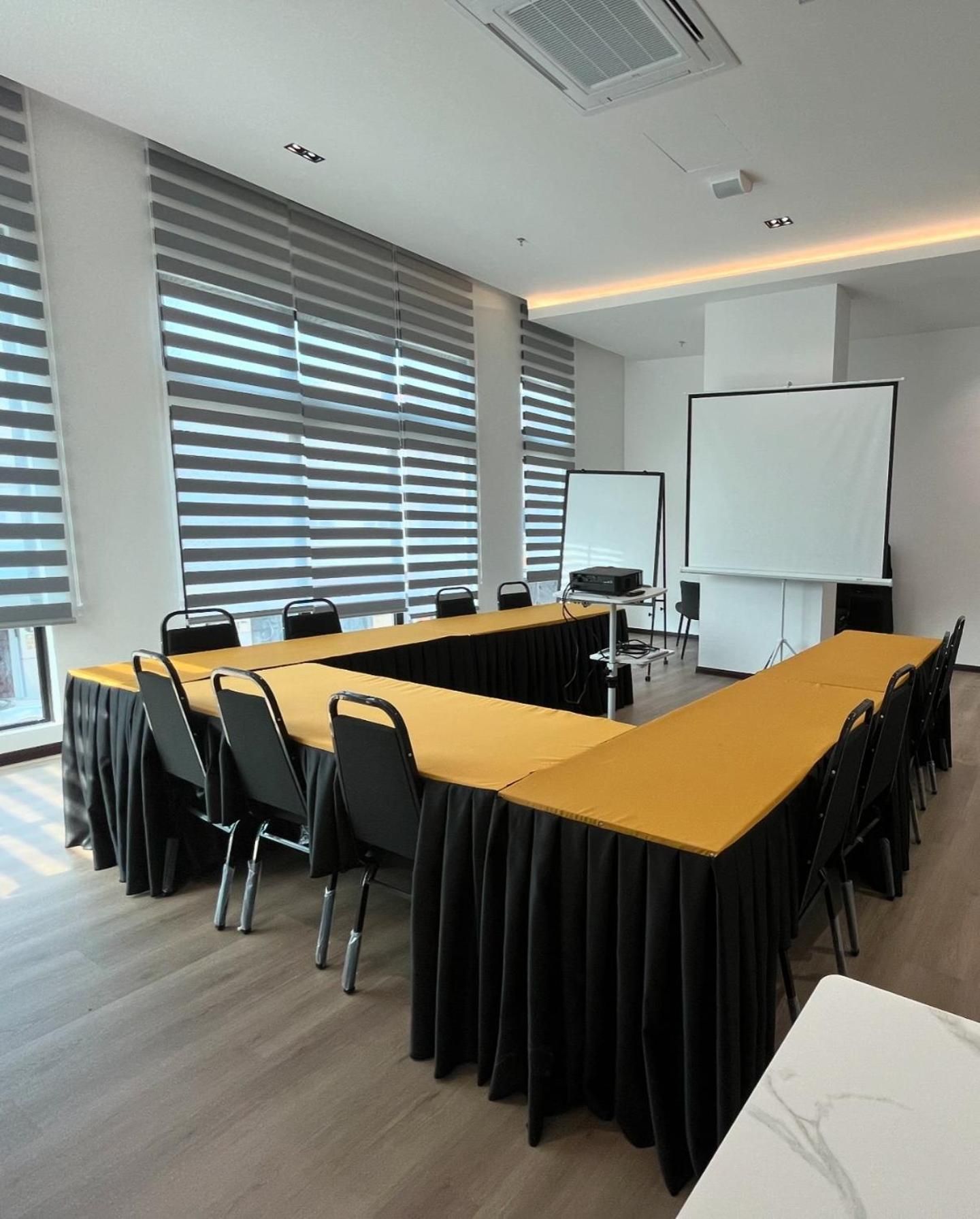 meeting room / ballrooms