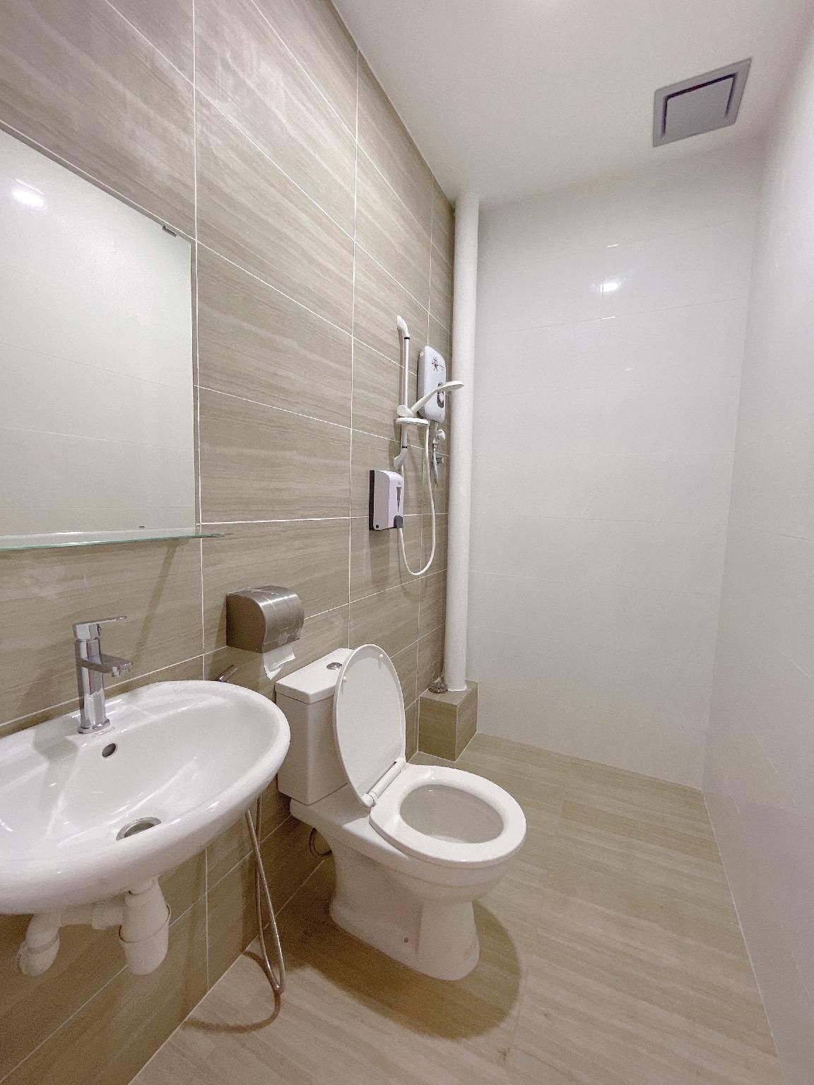 Hotel Decentraland Kuala Terengganu Standard Twin Room - Non-Smoking 3