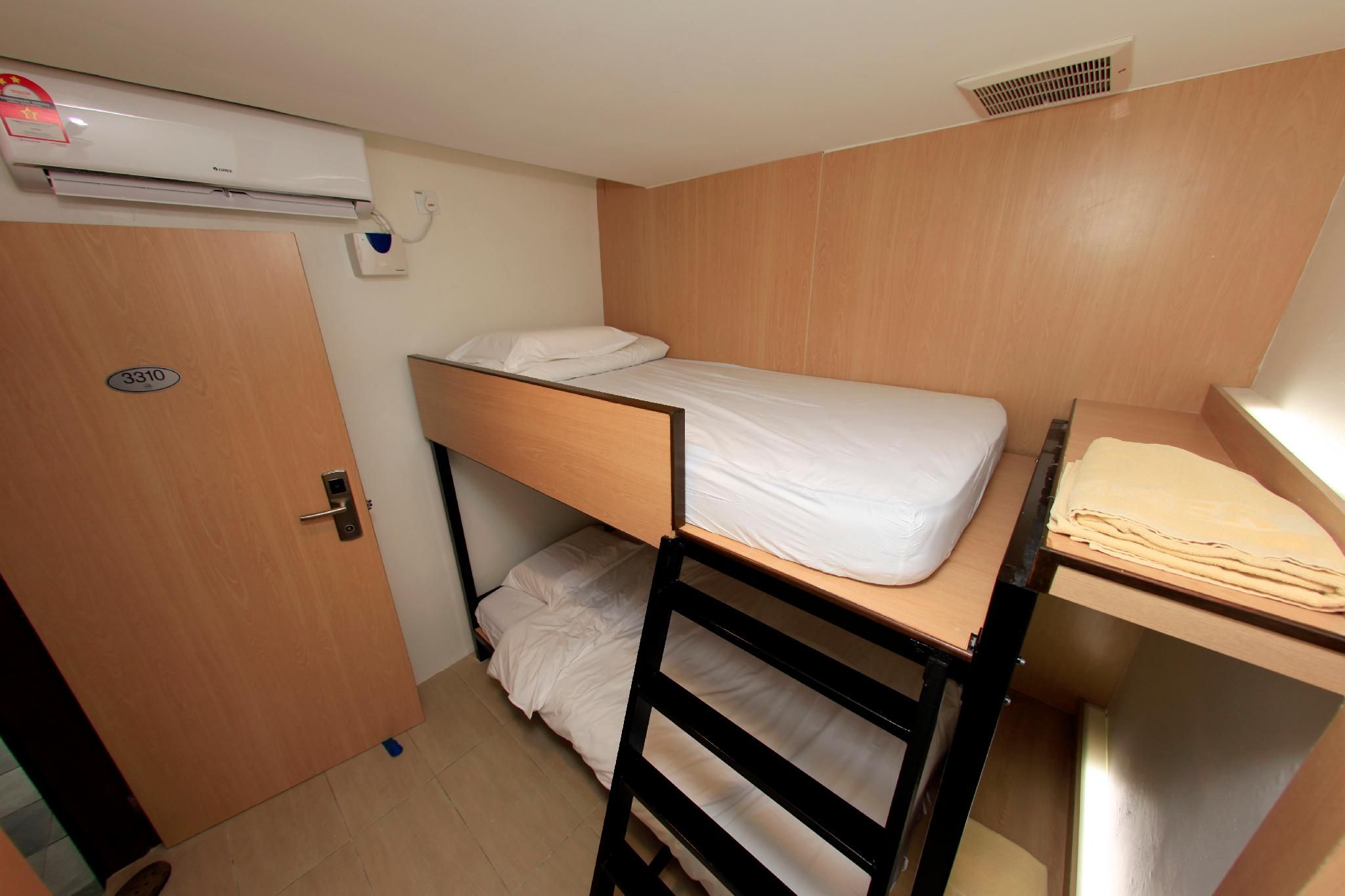 Budget Double Room with Shared Toilet