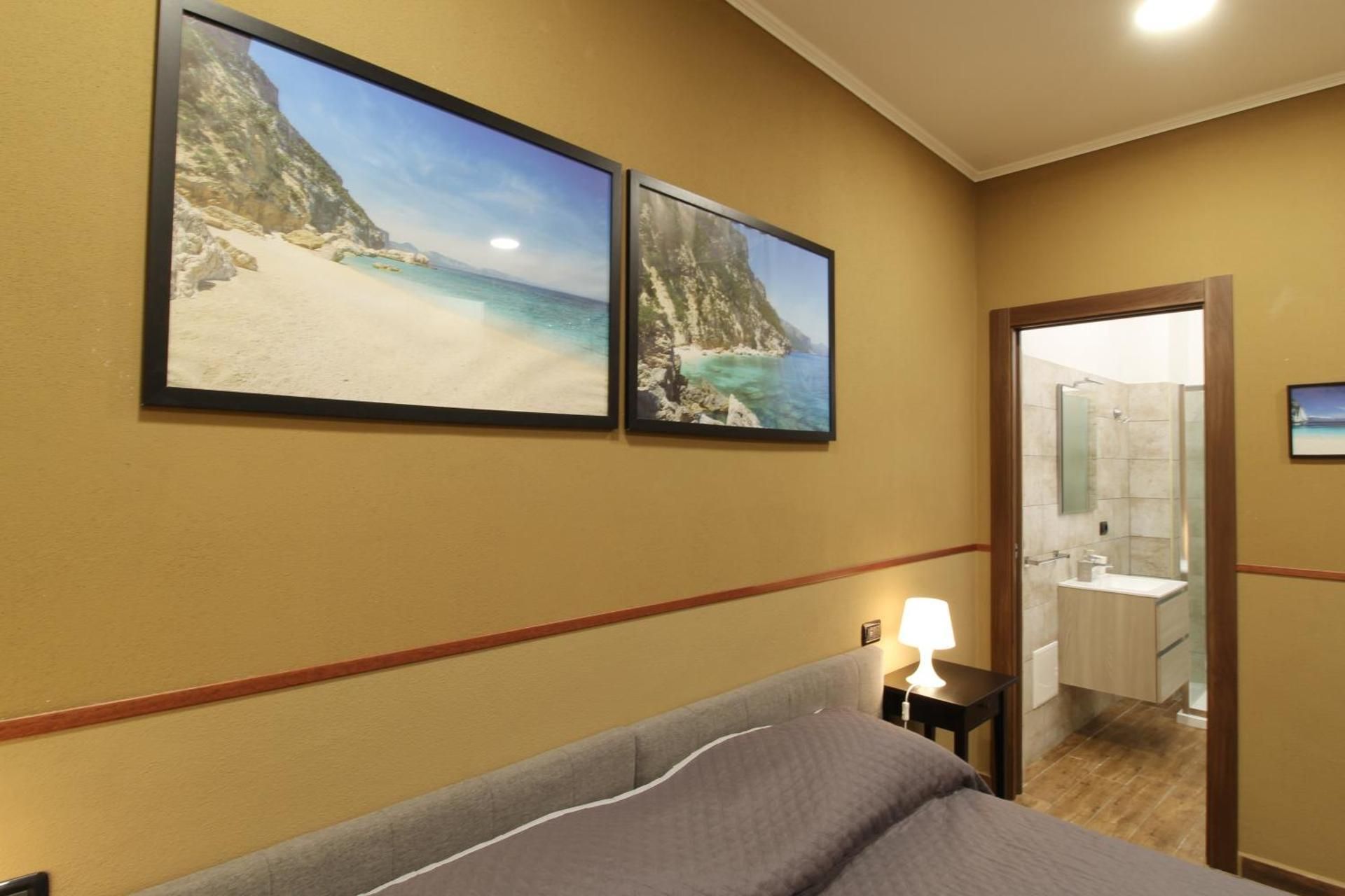 Double Room with Private Bathroom