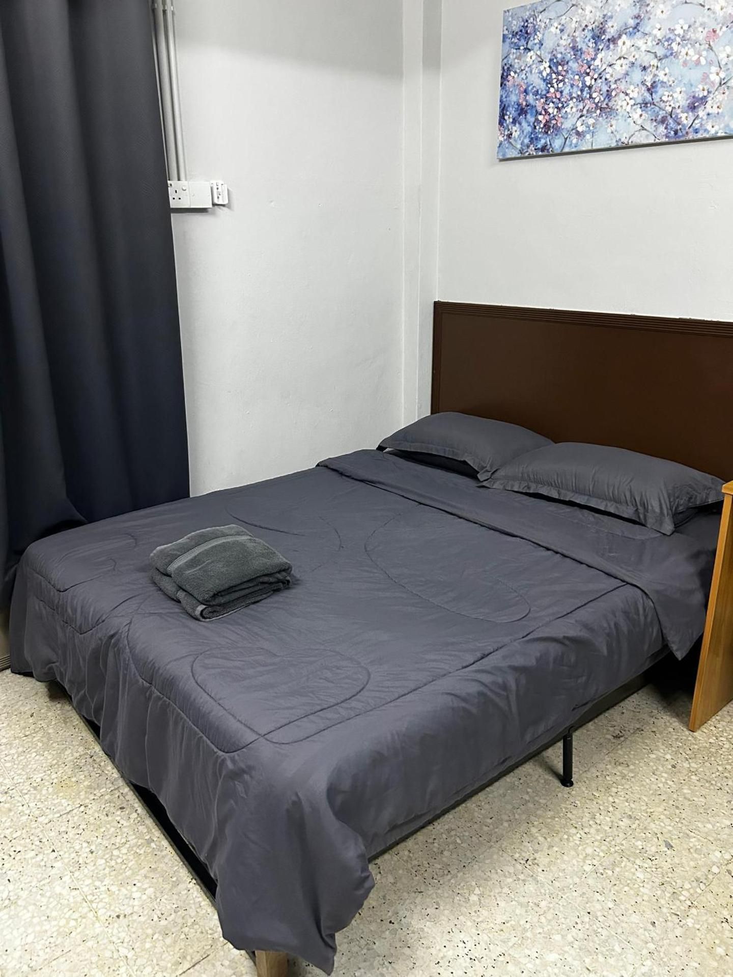 Basic Triple Room with Shared Bathroom
