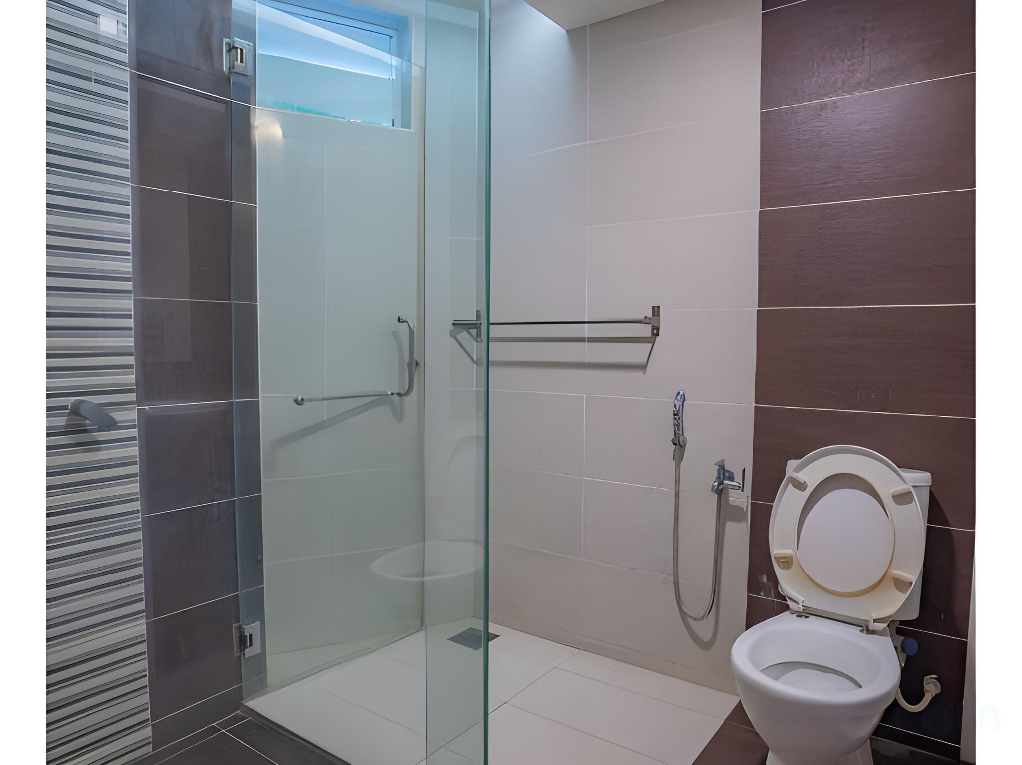 GALAXY EXPLORER - Non-Smoking